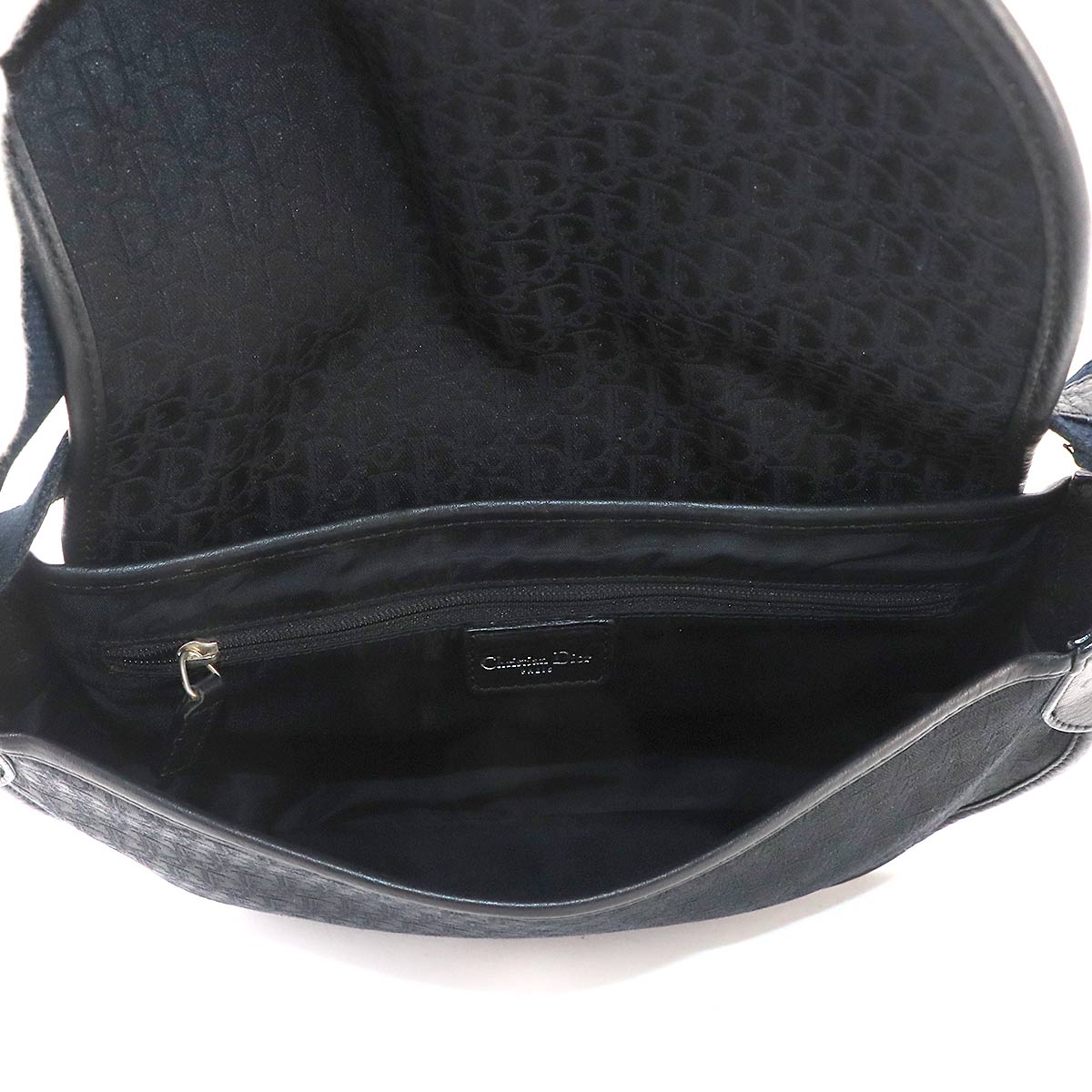 Trotter Street Chic Shoulder Bag Canvas Leather Black