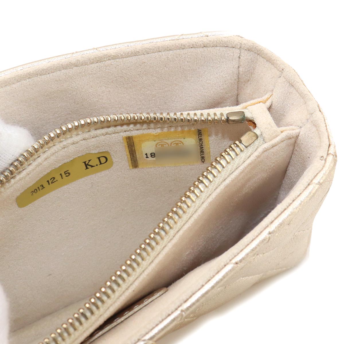 Matelasse Pouch Leather Gold Purse