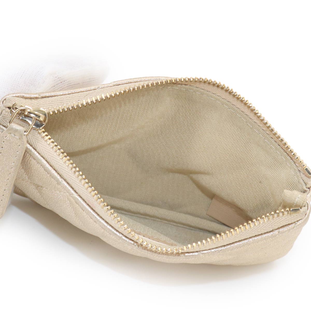 Matelasse Pouch Leather Gold A82365 Purse
