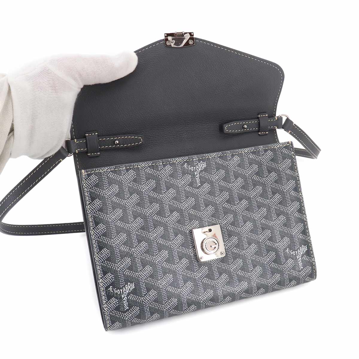 Chypre Pouch Wallet Shoulder Bag PVC Leather Gray Purse