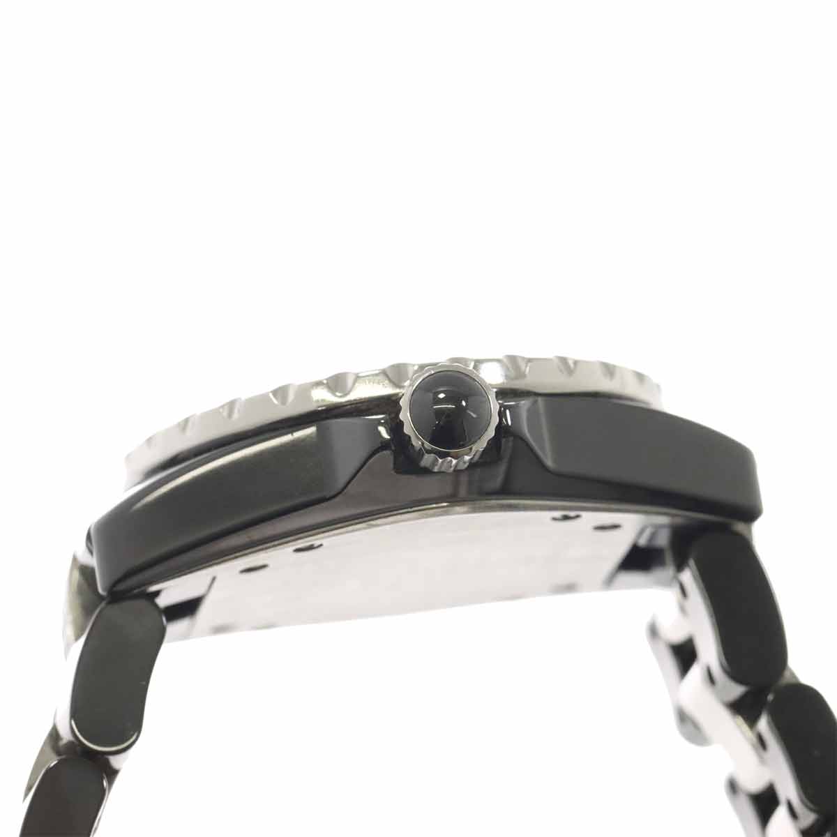 J12 33mm H1338 Diamond Date Quartz Black Dial Ladies
