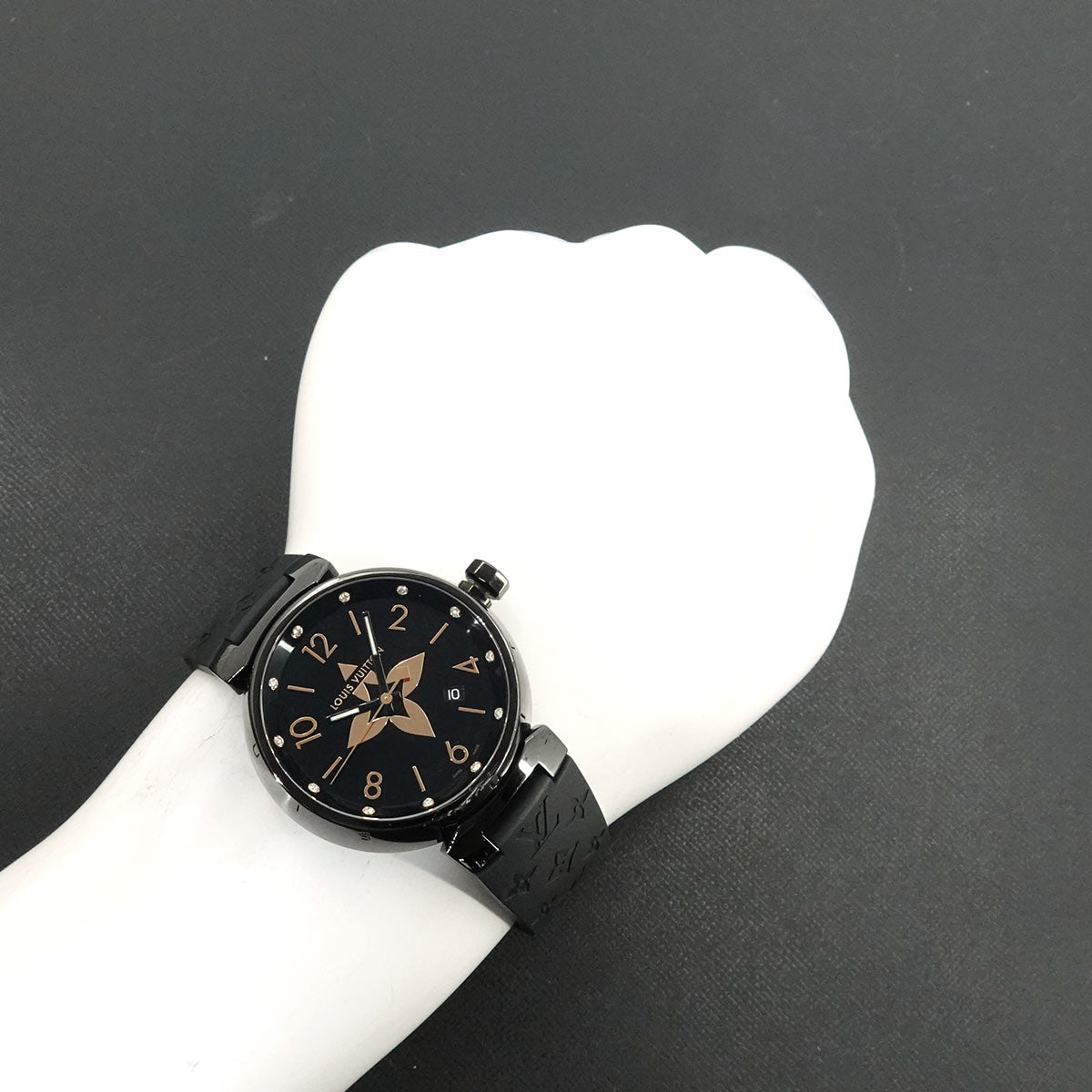 Tambour All Black GM QA049 Diamond Date Black Dial Mens