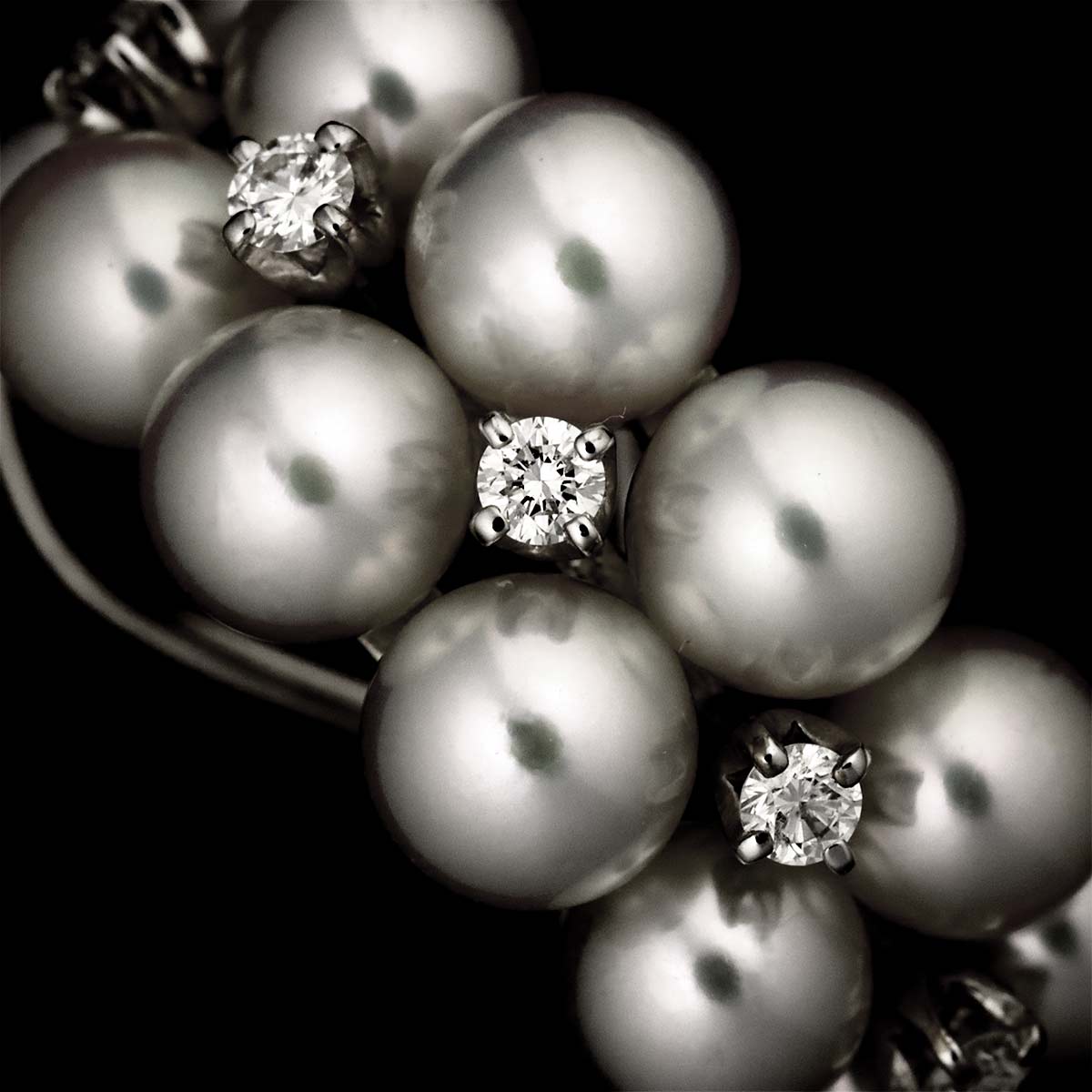 Baby Pearl 4.7-4.0mm Diamond Earrings Clip on 18K WG 750