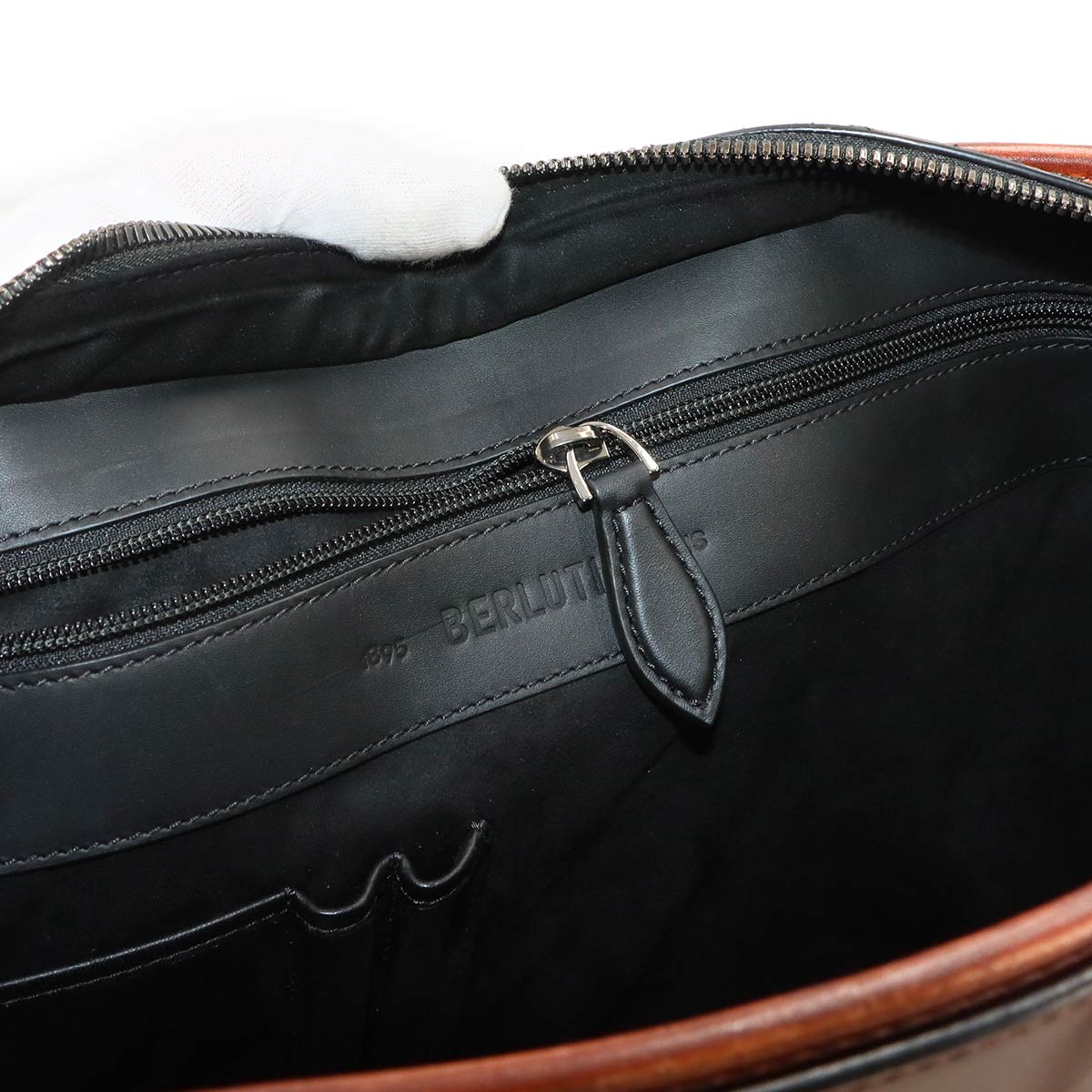 Un Jour Briefcase Business Bag Venezia Leather Cacao intenso