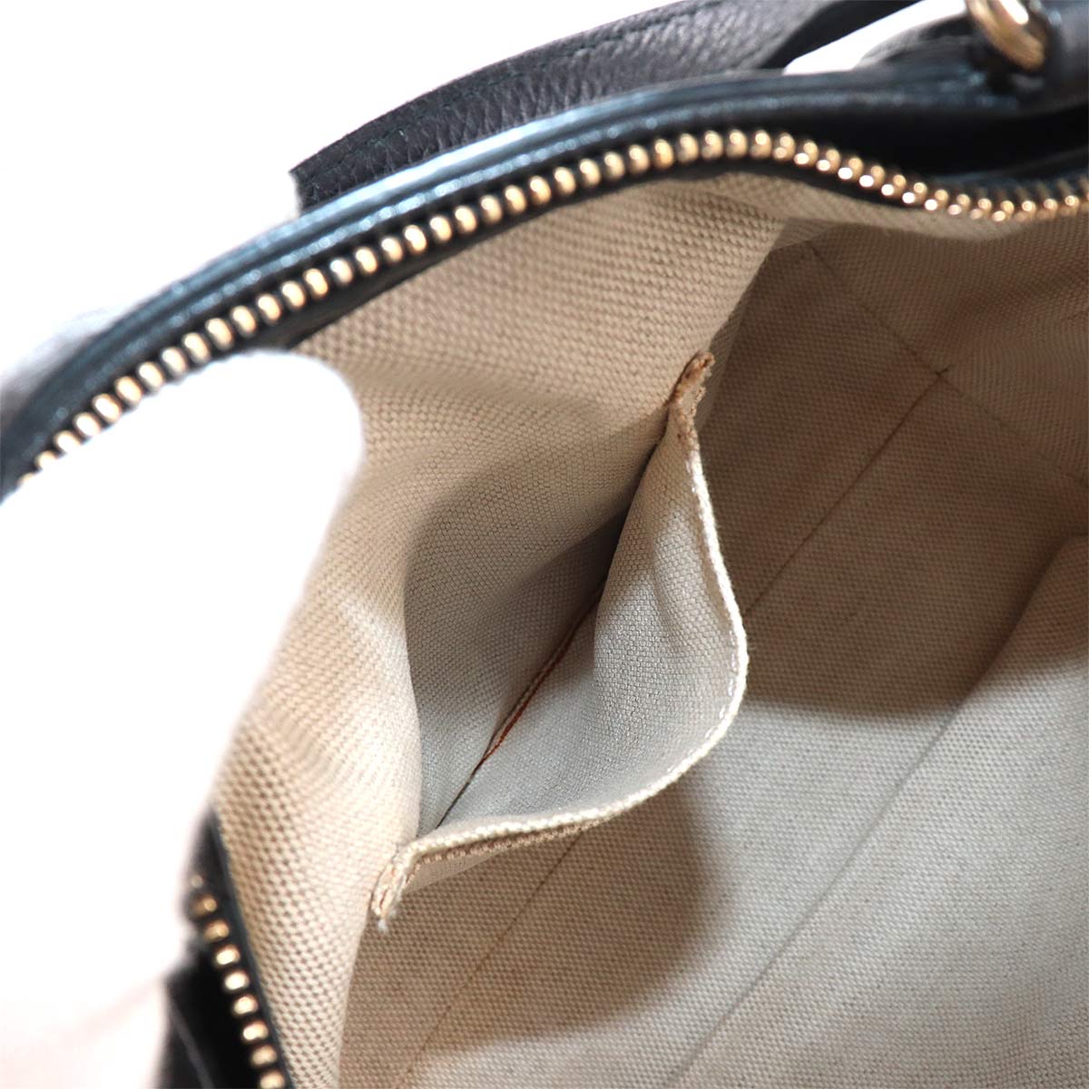 Soho Interlocking G Tote Shoulder Bag Leather Black 369176