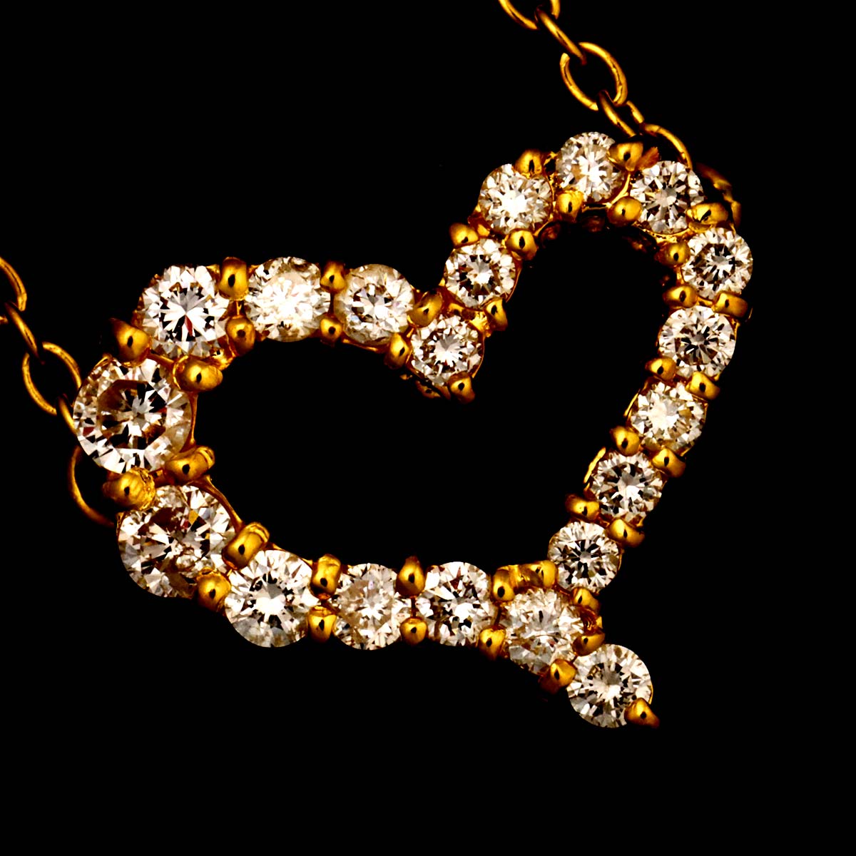 Heart Diamond Necklace 18K Yellow Gold 750