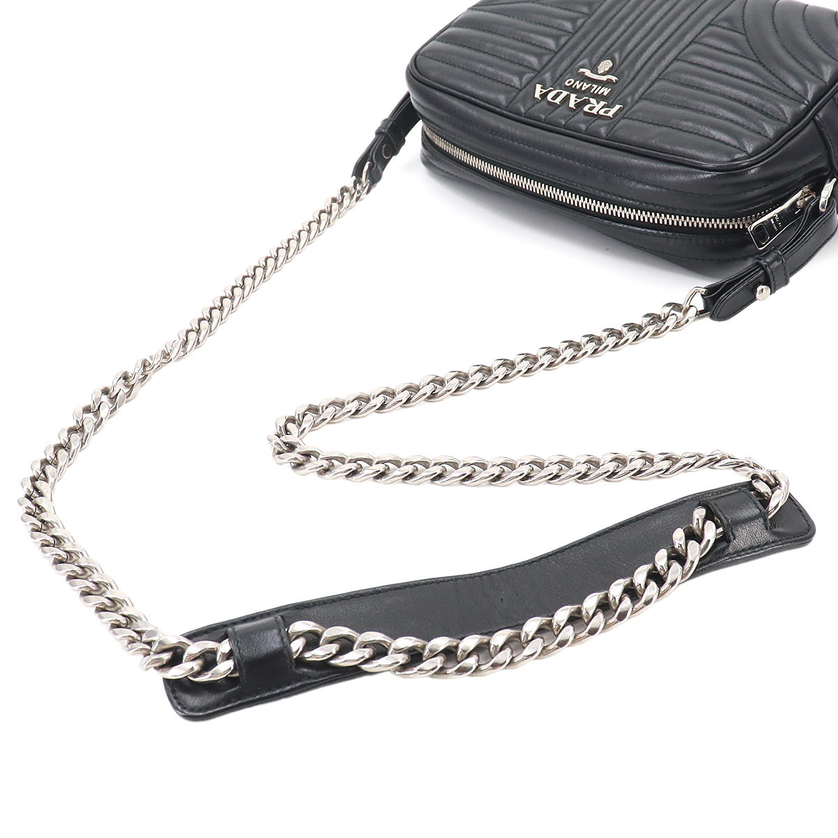 Diagramme Chain Shoulder Bag Leathear Black Nero 1BH083 Purse