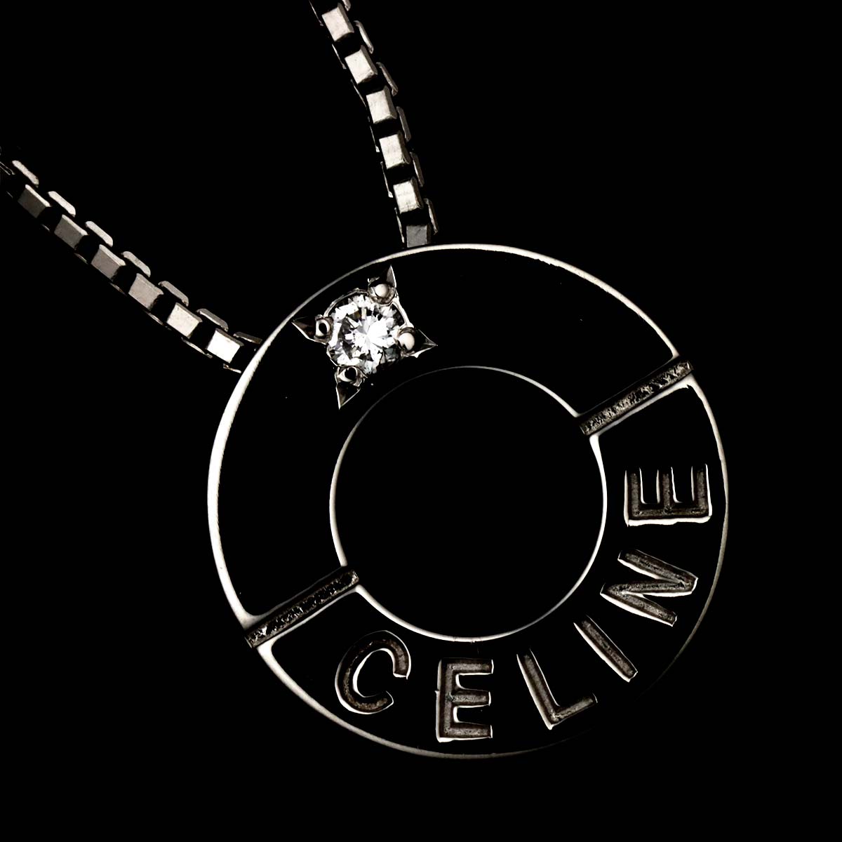 Logo Diamond 0.03ct Necklace Platinum