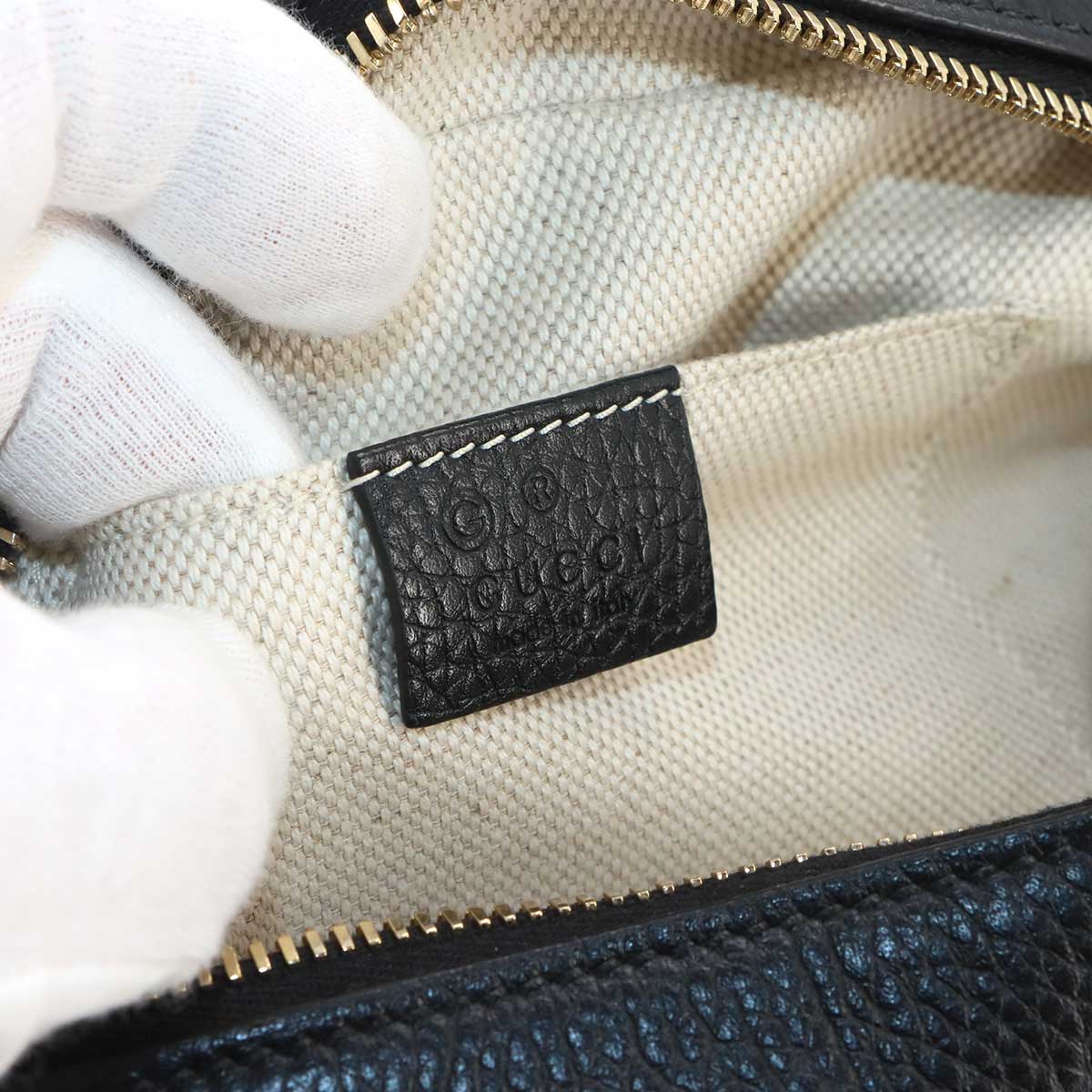 SOHO Shoulder Bag Leather Black 747779 Interlocking G