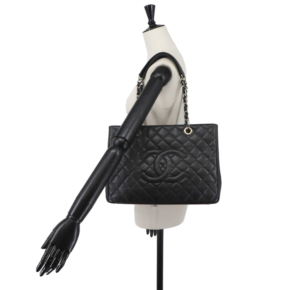 Matelasse Grand Shopping Tote Bag Leather Black GST A50995