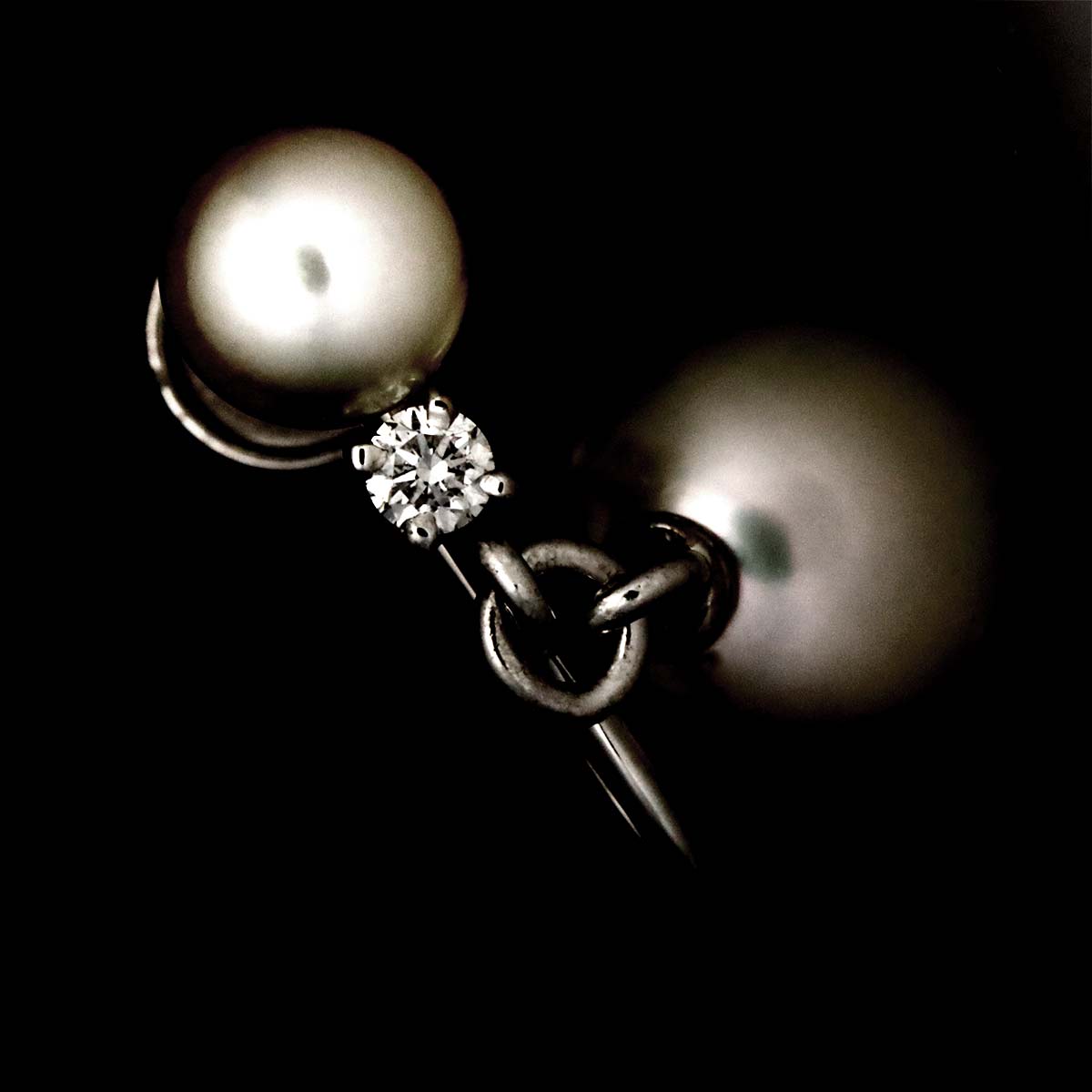 Akoya Pearl 7.4-4.1mm Diamond Earrings Clip on 18K WG 750