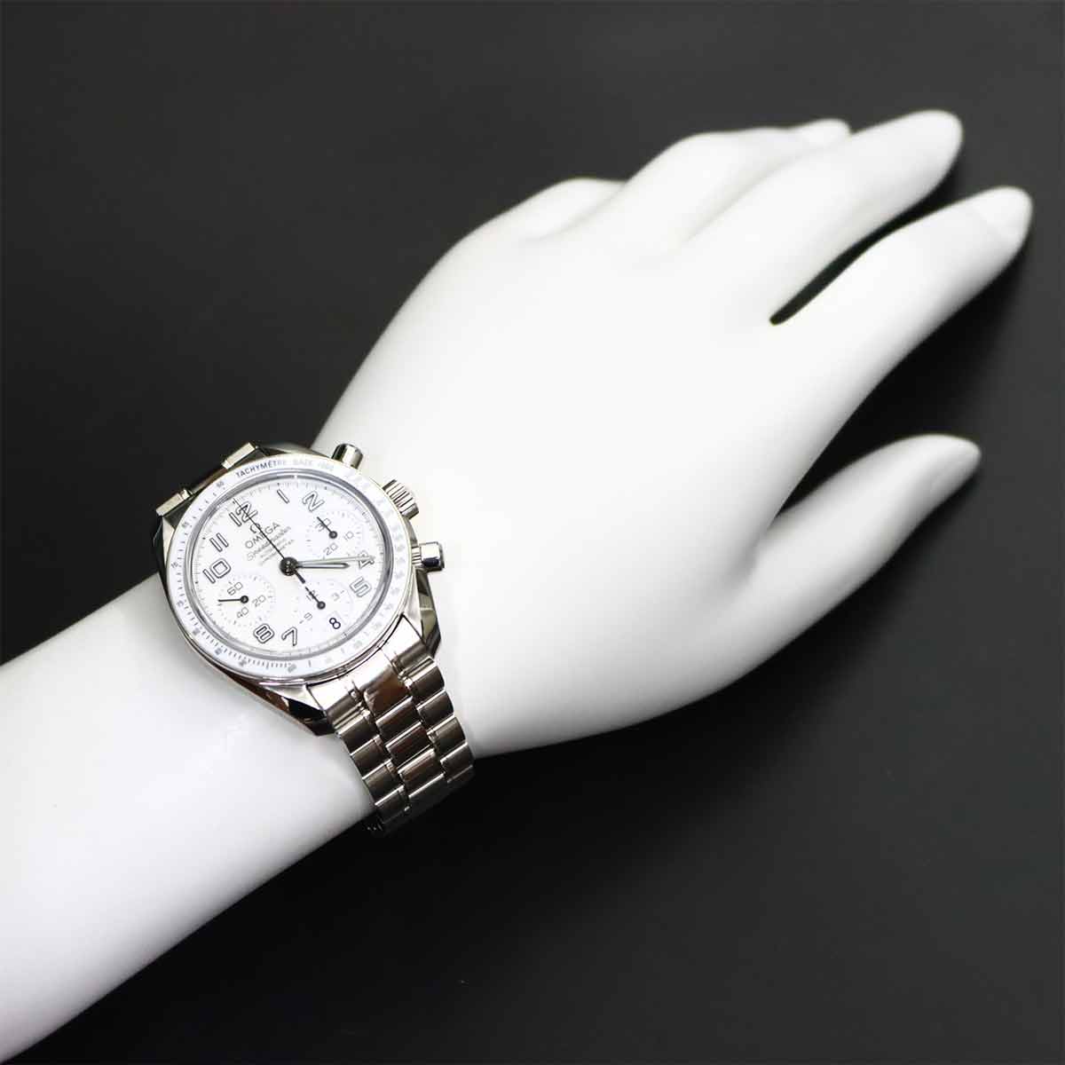 Speedmaster Date 324.30.38.40.04.001 Automatic White Dial Mens