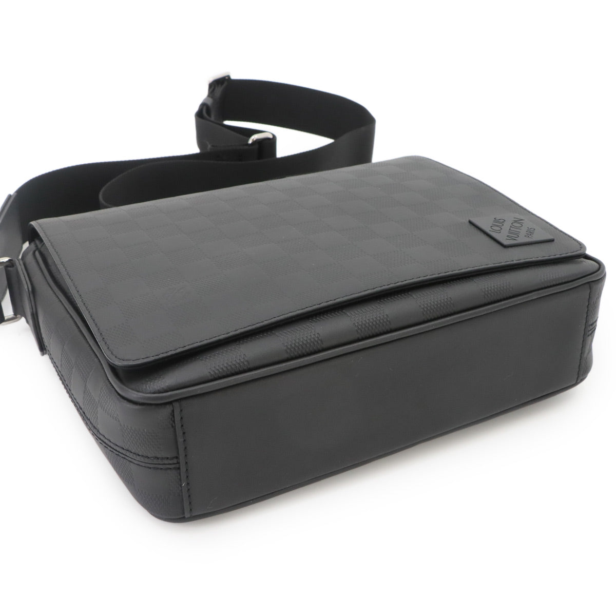 Damier Infini District PM NV3 Shoulder Bag Leather N42711