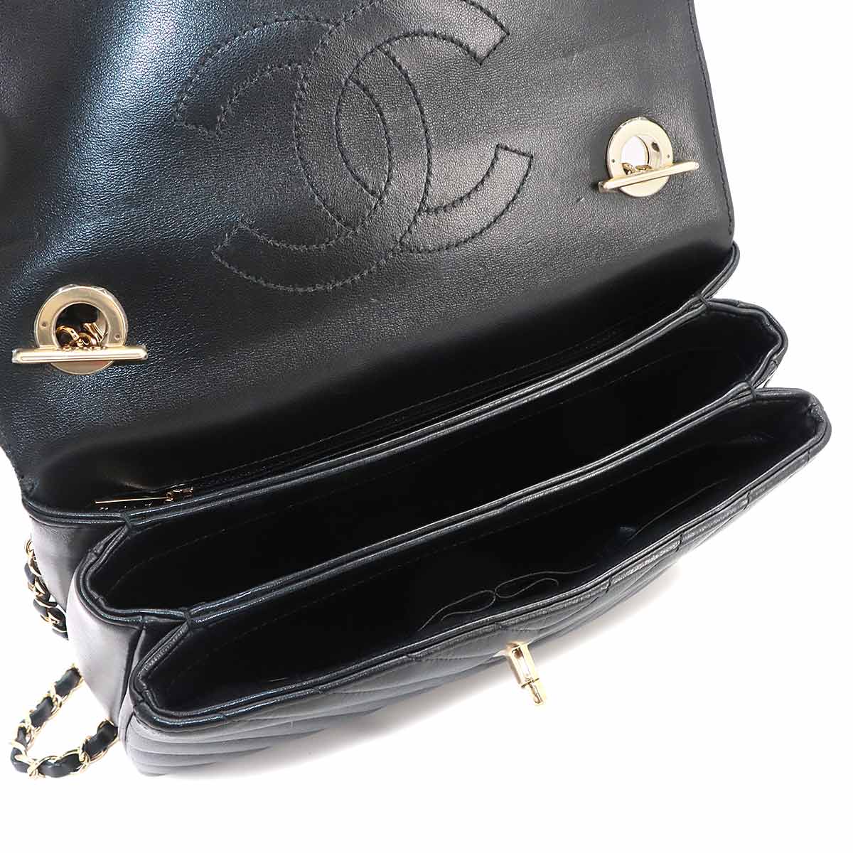 Trendy CC Chevron Hand Chain Shouder Bag Leather Black A92236