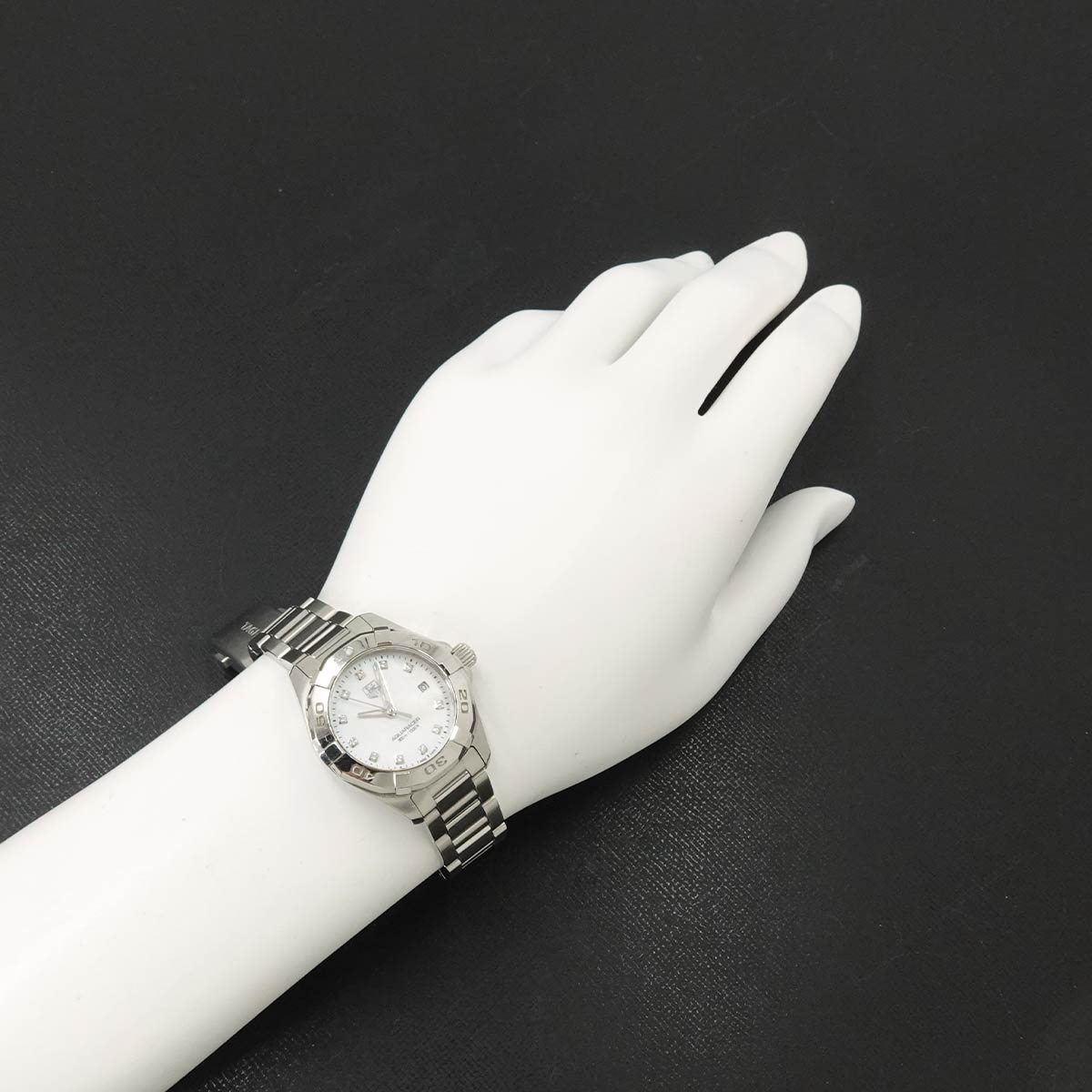 Aquaracer 300 WAY1413 Quartz 11P Diamond Date Ladies Watch