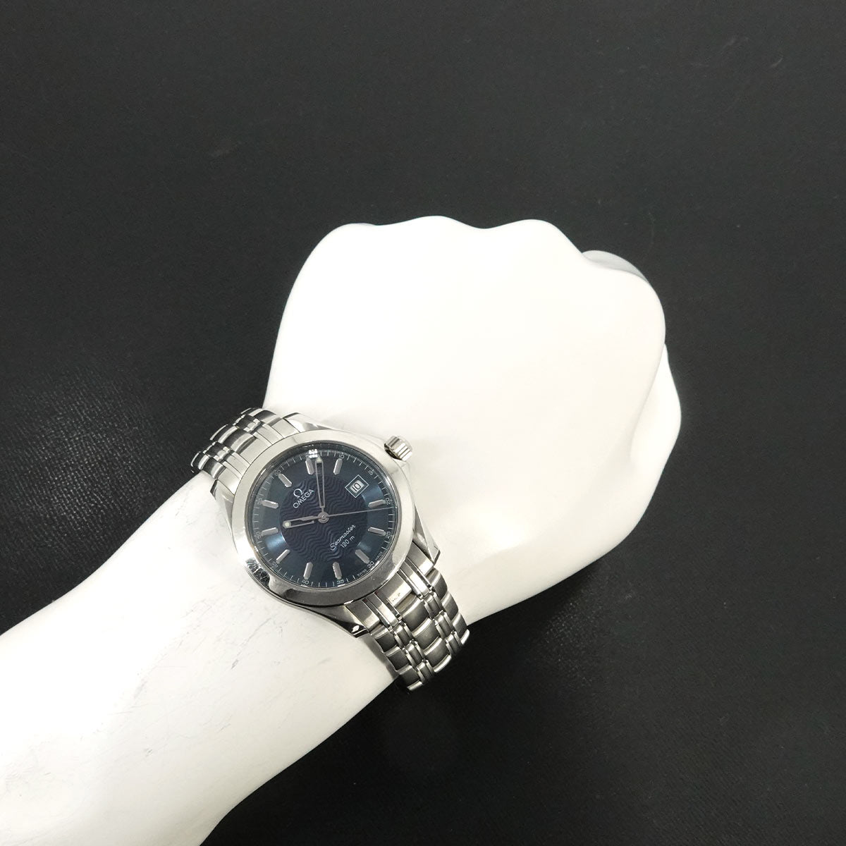Seamaster 120m 2511 81 Quartz Date Navy Dial Mens Watch
