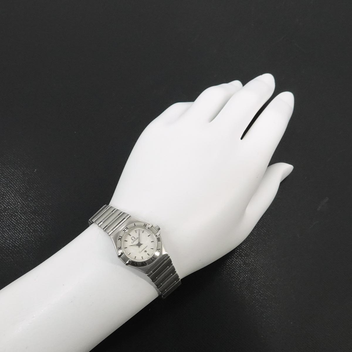 Constellation Mini 1562 30 Silver Dial Quartz Ladies Watch