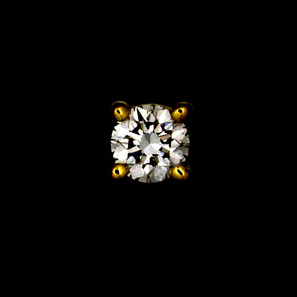 Danger Akoya Pearl Diamond Earring Pierced 18K YG One Piece only