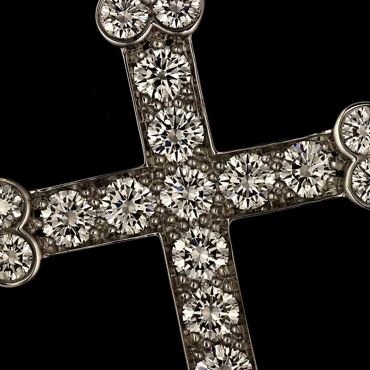 Gothic Cross Diamond Pendant 18K White Gold 750