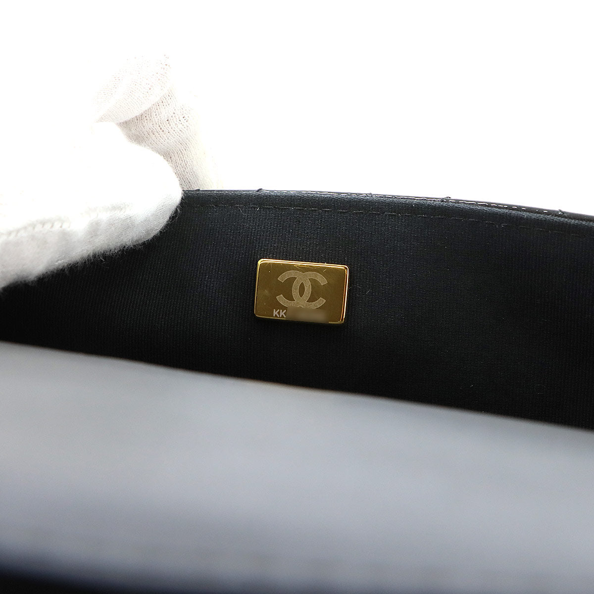 Matelasse Chain Shoulder Bag Enamel Black AP4900