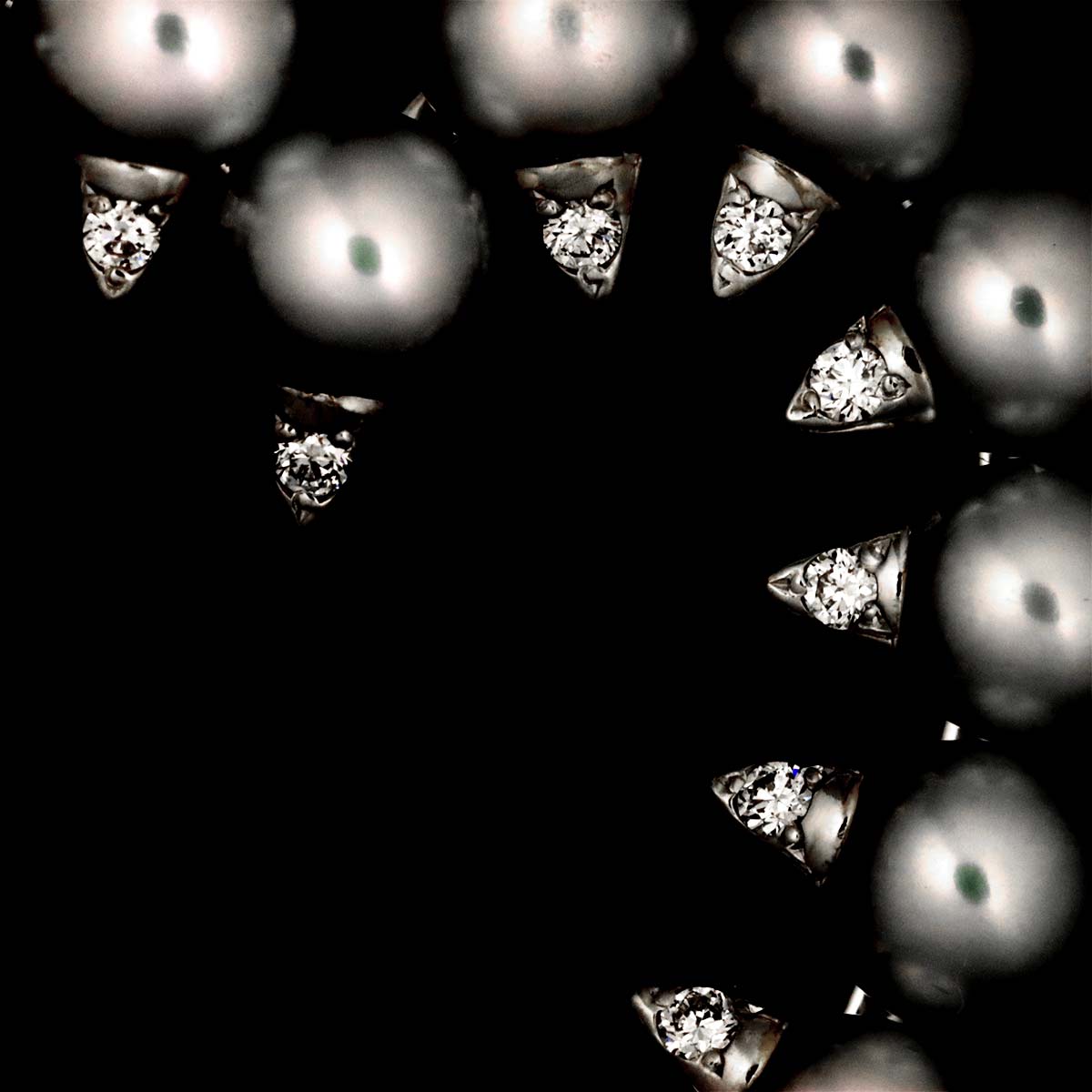 Danger Heart Baby pearl Necklace 18K WG 750