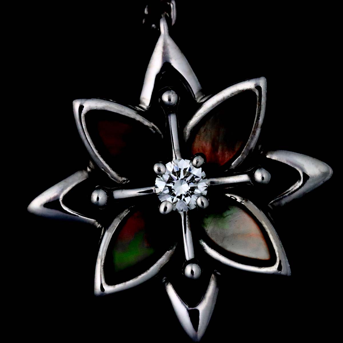 MOP Diamond 0.23ct/0.19ct Necklace 18K WG 750