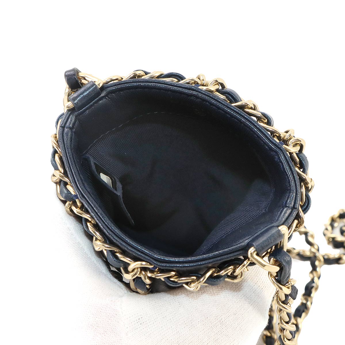 Tech Me Out Chain Phone Holder Shoulder Bag Leather Navy AP1161