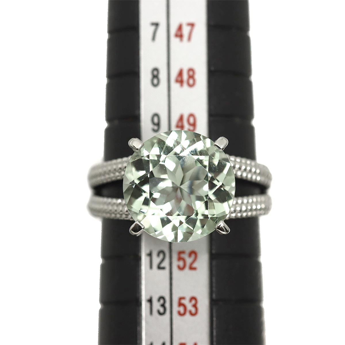 Quartz Ring 18K WG 750 size5.5-5.75(US)