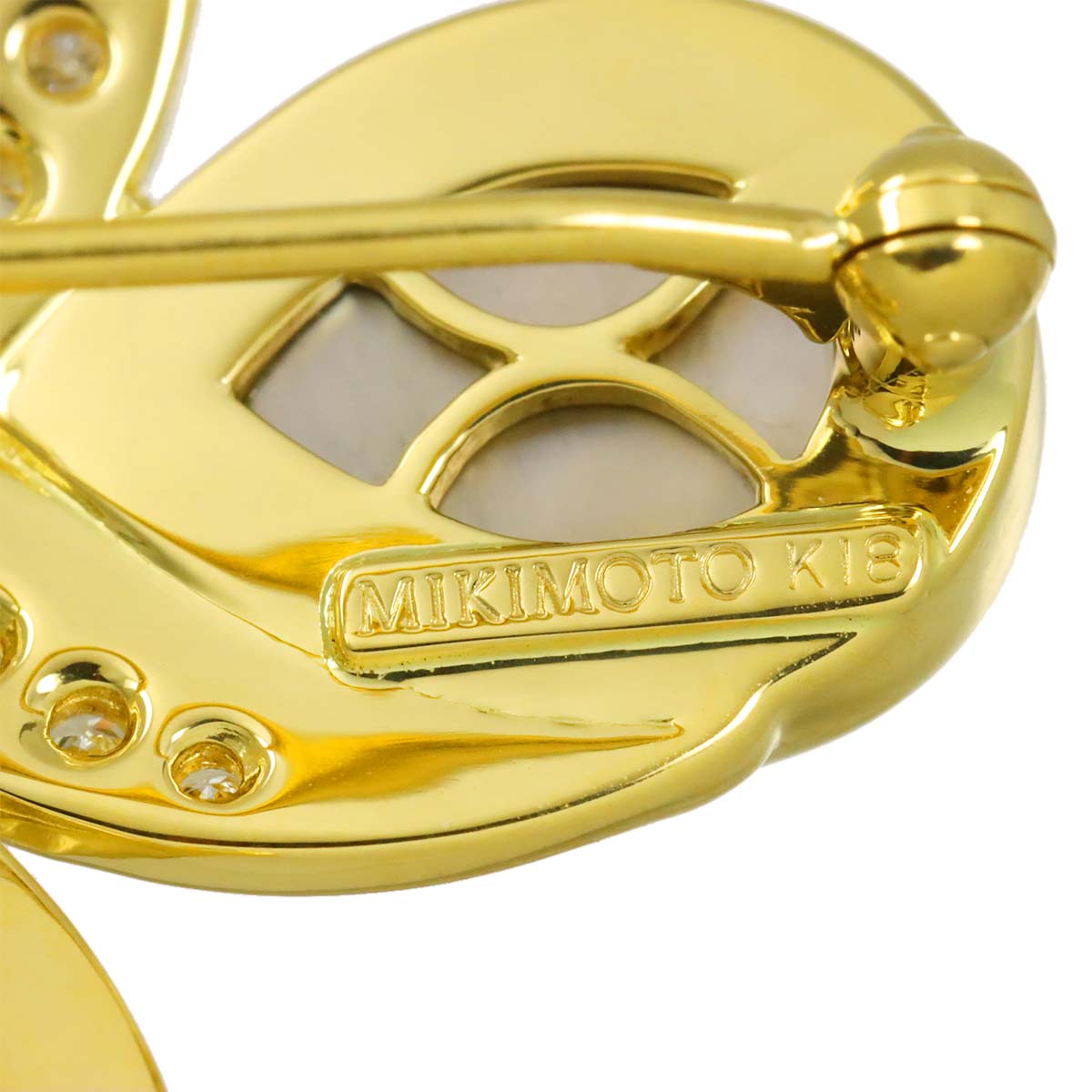 Pique MOP Akoya Pearl 5.3mm Diamond Brooch 18K YG 750