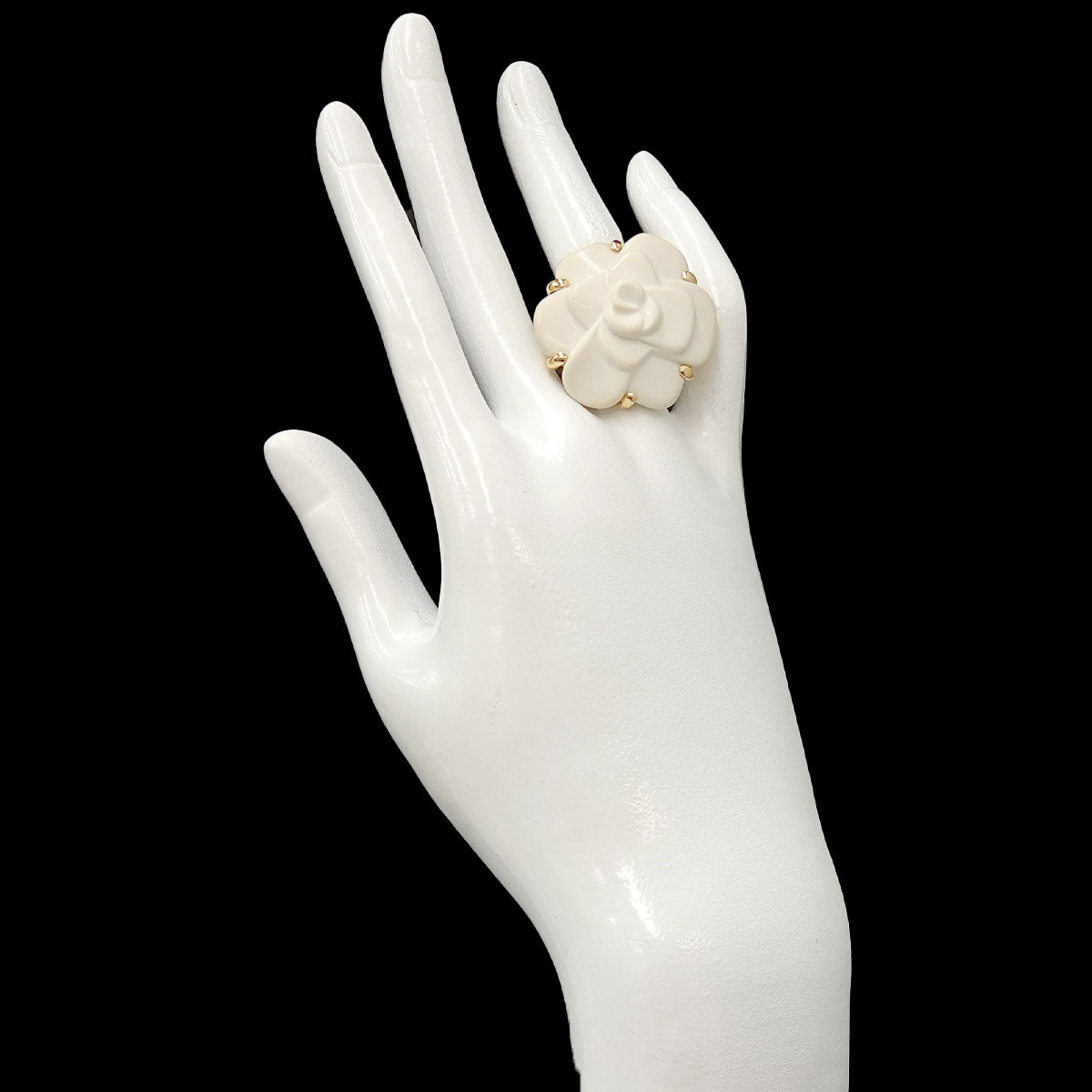 Camellia Cacholong Ring 18K YG 750 Size6-6.25(US)