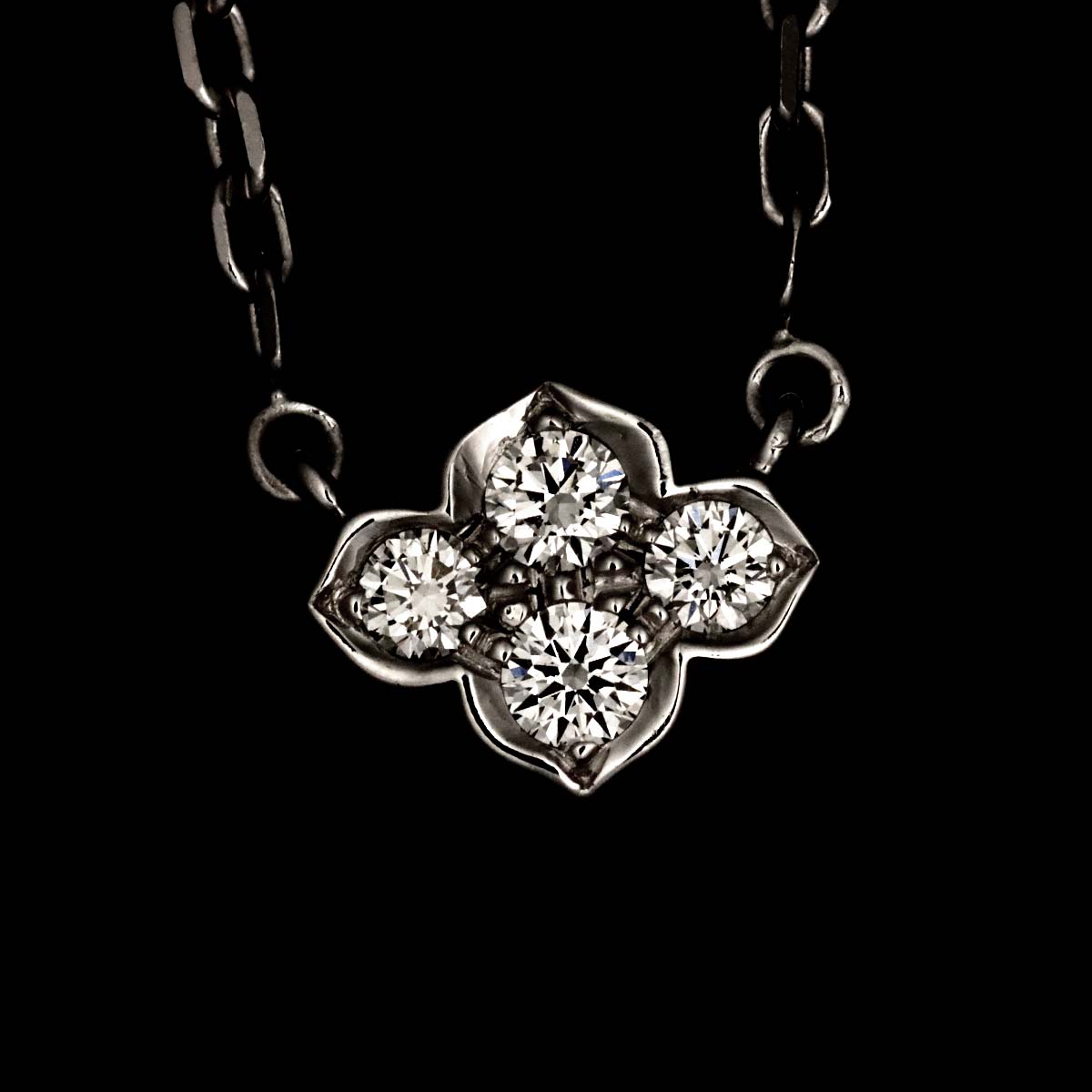 Diamond Necklace 18K White Gold 750