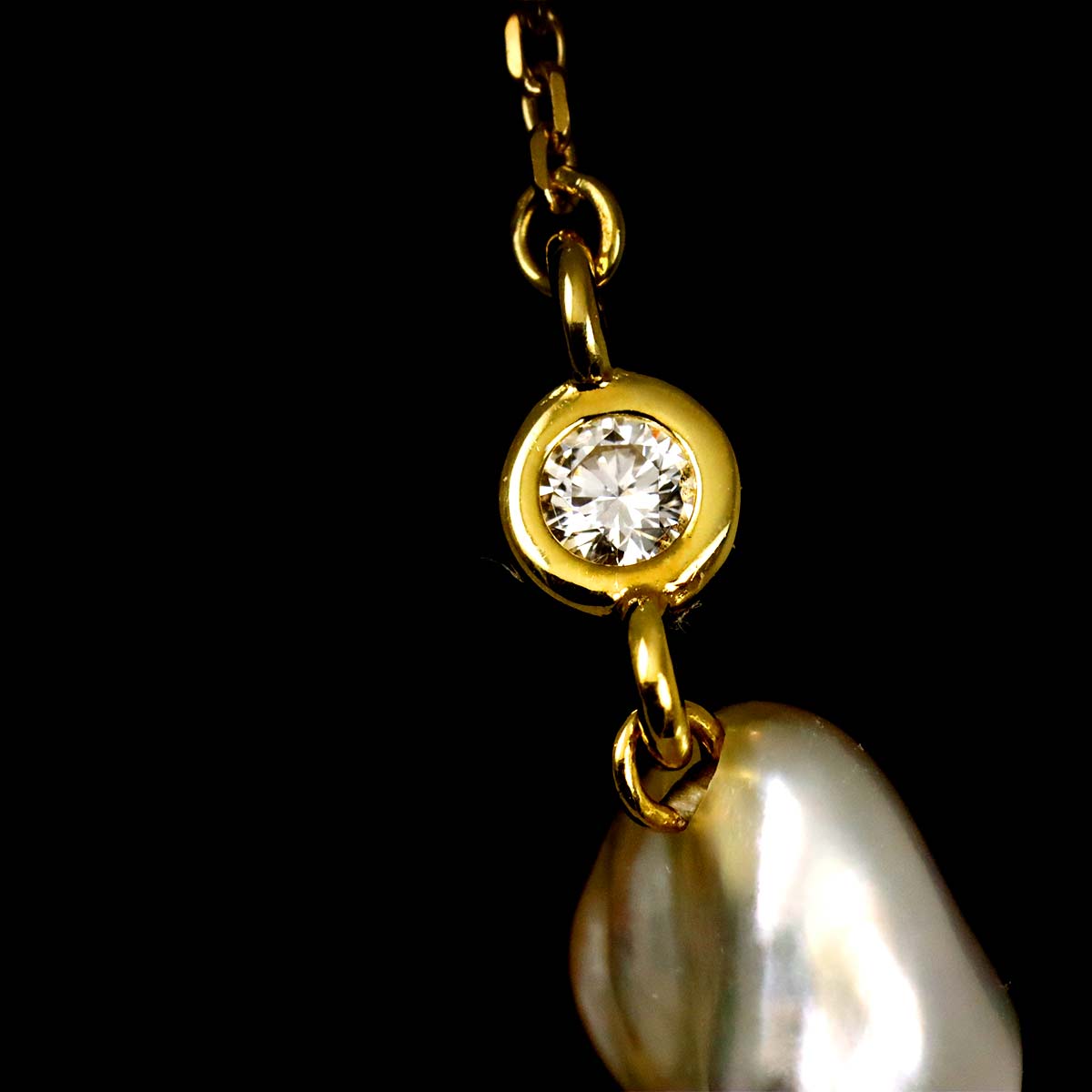 Freshwater pearl Diamond 0.05ct Necklace 18K YG 750