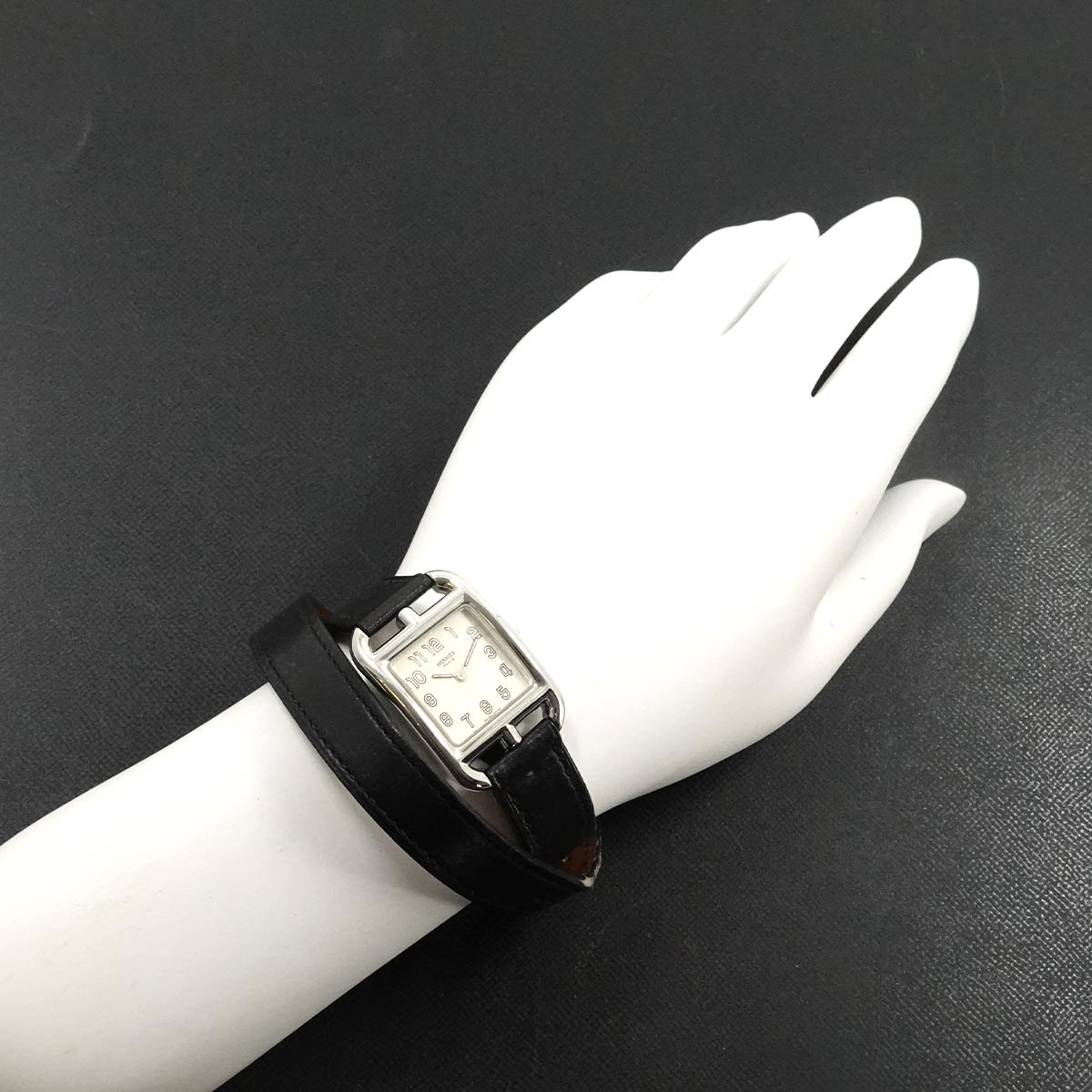 Cape Cod CC1.210 Quartz Silver Dial Ladies Watch