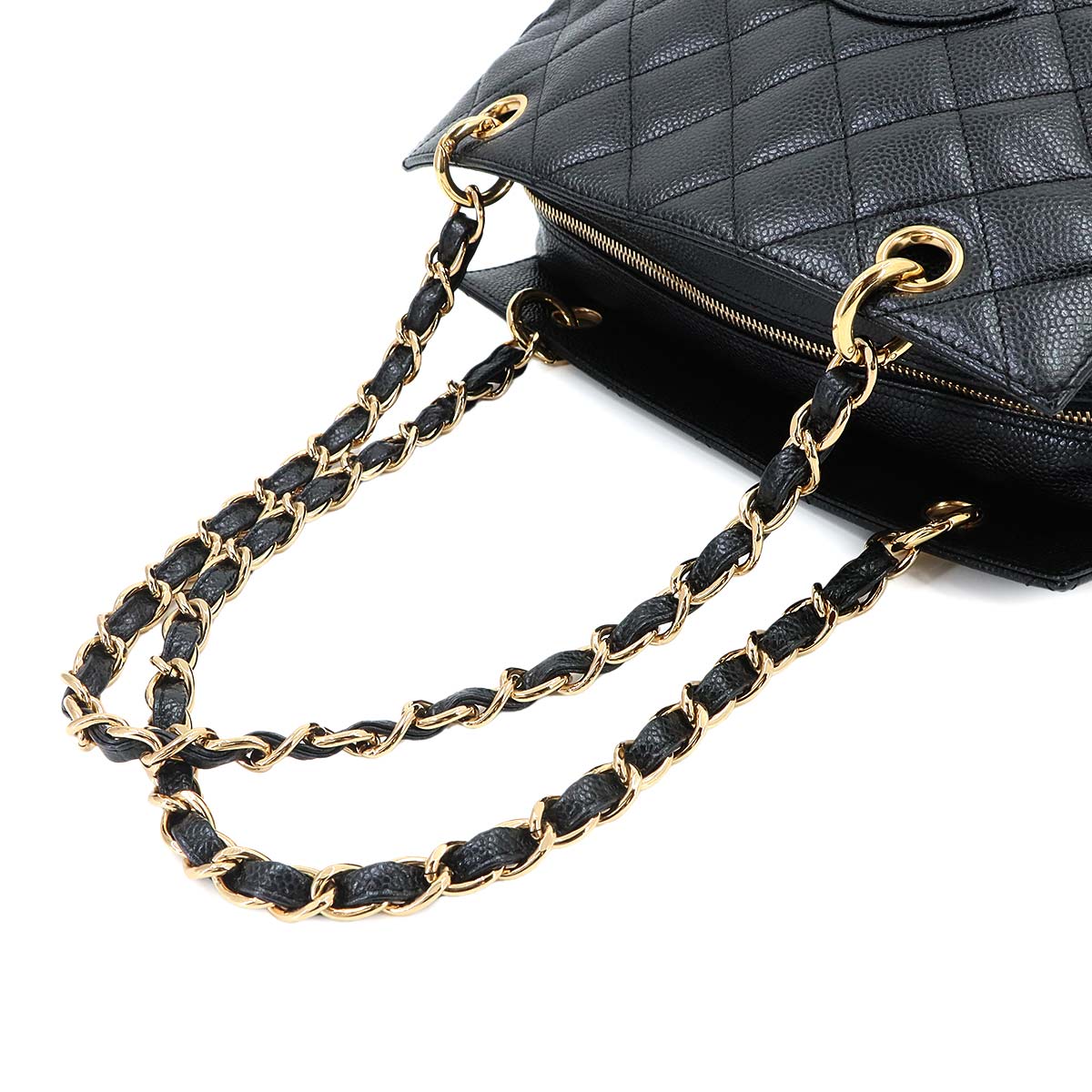 Matelasse Chain Shoulder Bag Leather Black A18004 Purse