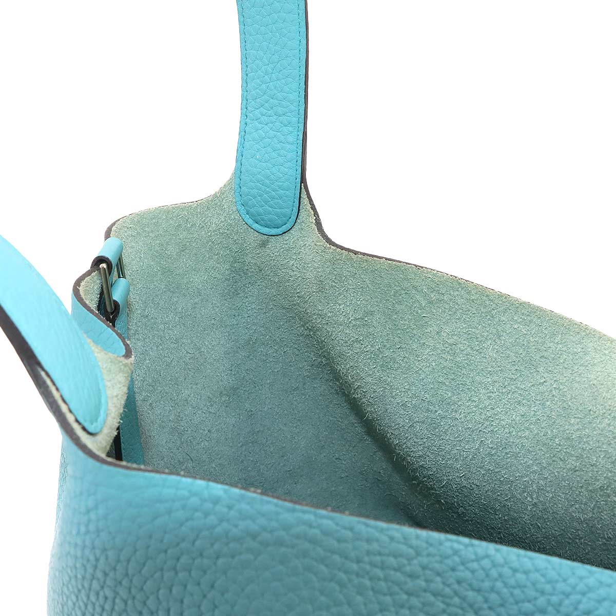 Picotin Lock MM Hand Bag Taurillon Clemence Blue Atoll