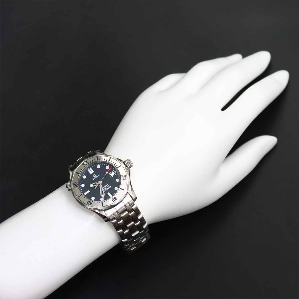 Seamaster professional 2562 80 Date Navy Dial Boys Watch