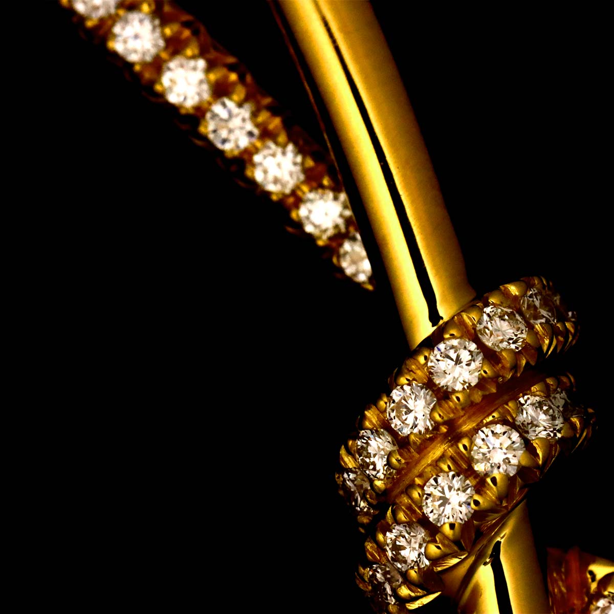 Knot Diamond 0.25ct Necklace 18K Yellow Gold 750