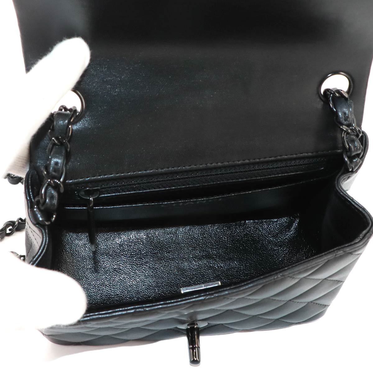 Mini Matelasse Chain Shoulder Bag Leather Black A01115 Purse