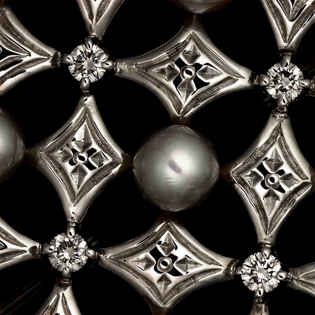 Akoya Pearl 4.1-4.0mm Diamond Brooch 18K White Gold 750
