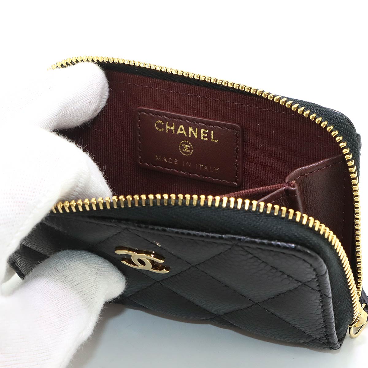 Matelasse Classic Zipped Coin Purse Leather Black AP0216