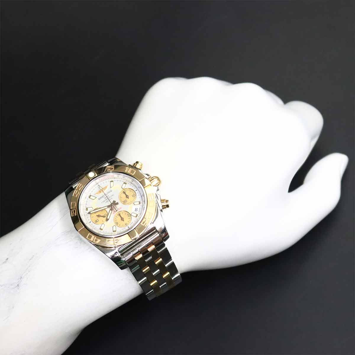 Chronomat 41 CB0140 8P PG Date silver Dial