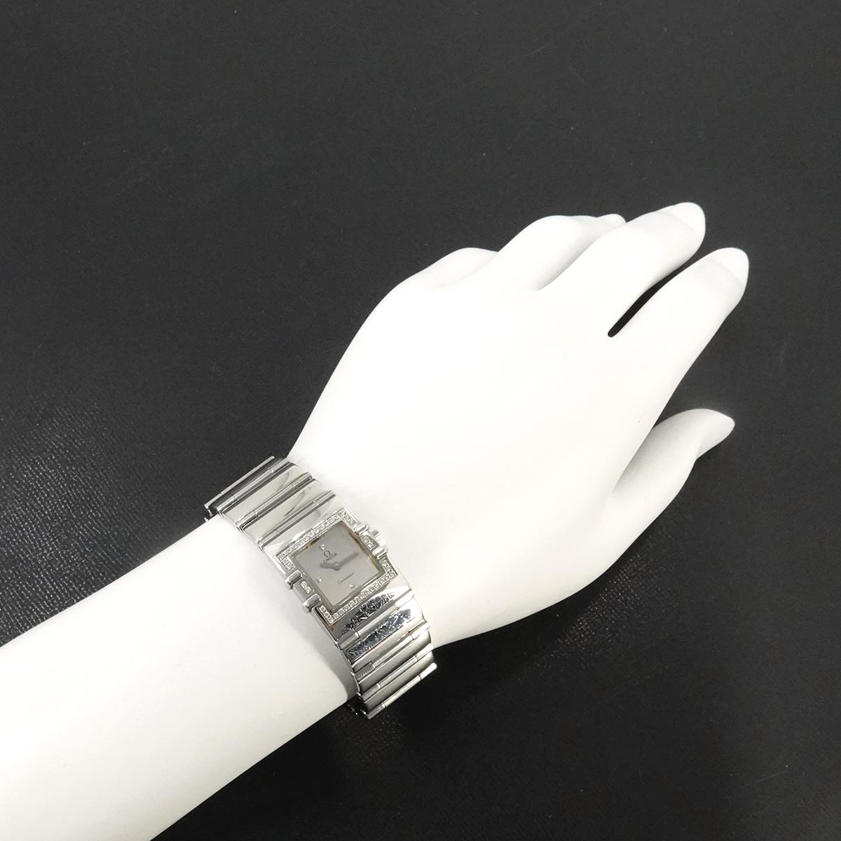 Constellation Quadra 1528 36 Quartz Silver Dial Ladies Watch