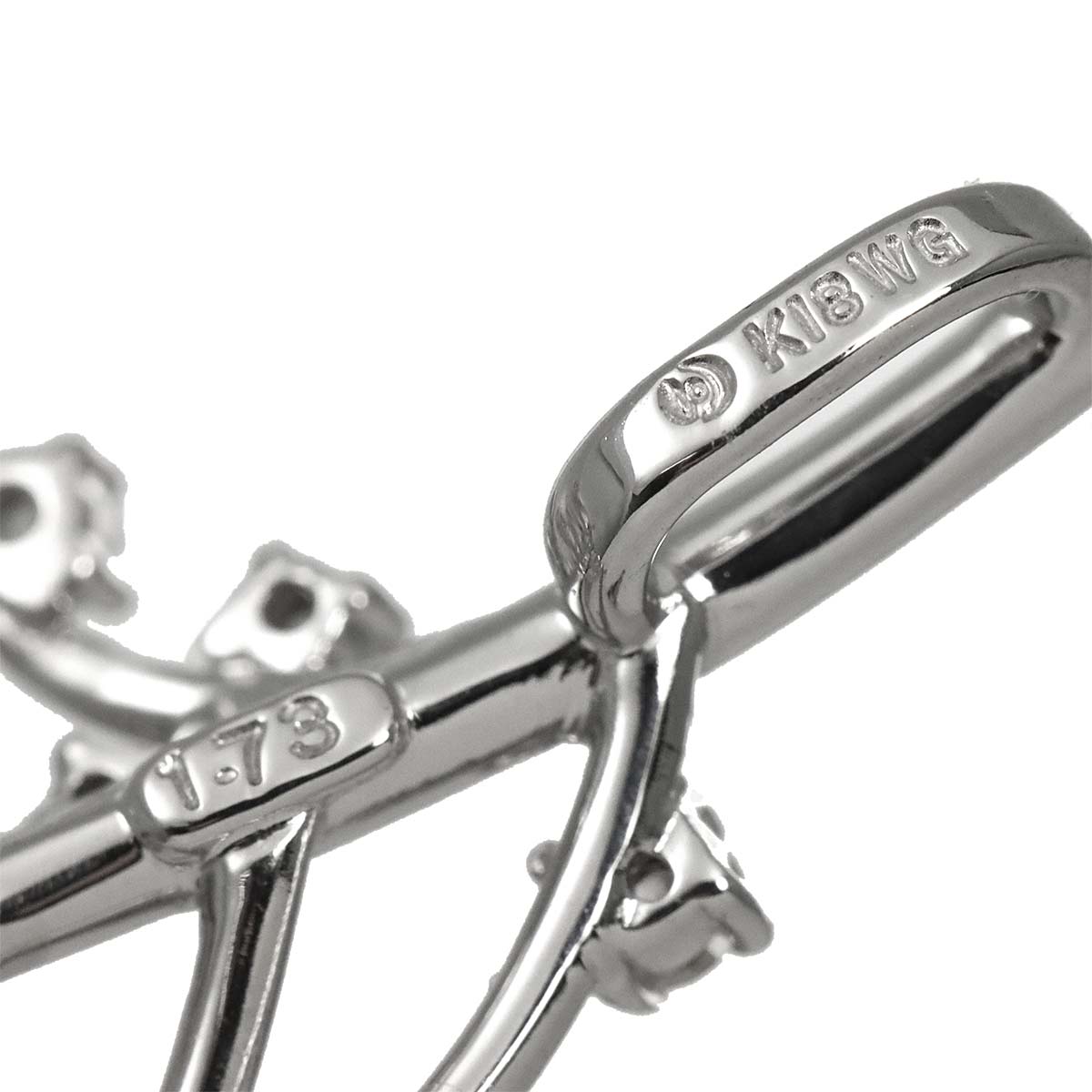 Diamond 1.73ct Brooch 18K White Gold 750