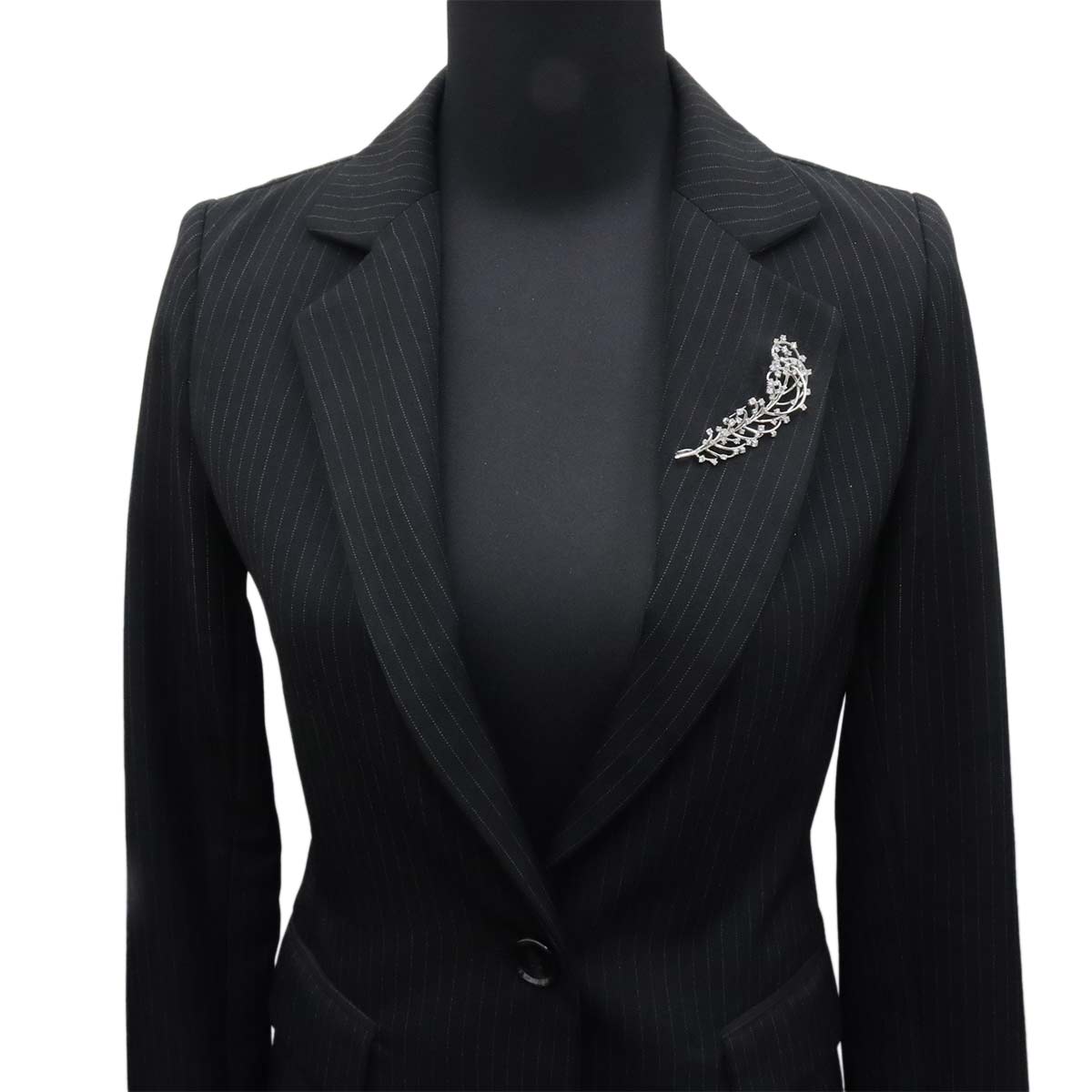 Diamond 1.73ct Brooch 18K White Gold 750