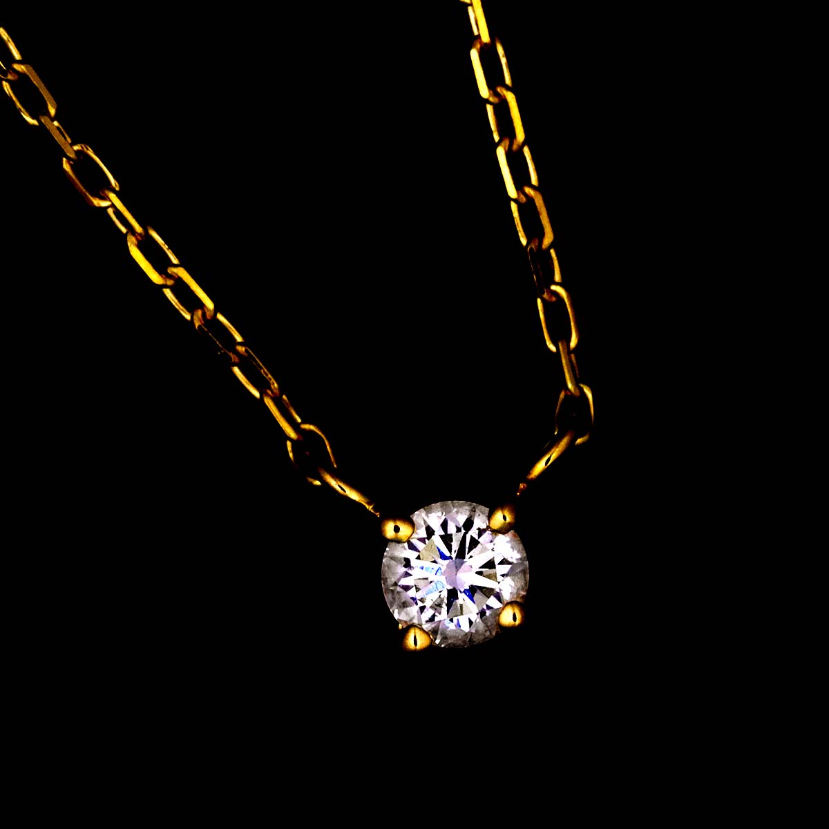 Diamond 0.05ct Necklace 18K Yellow Gold 750