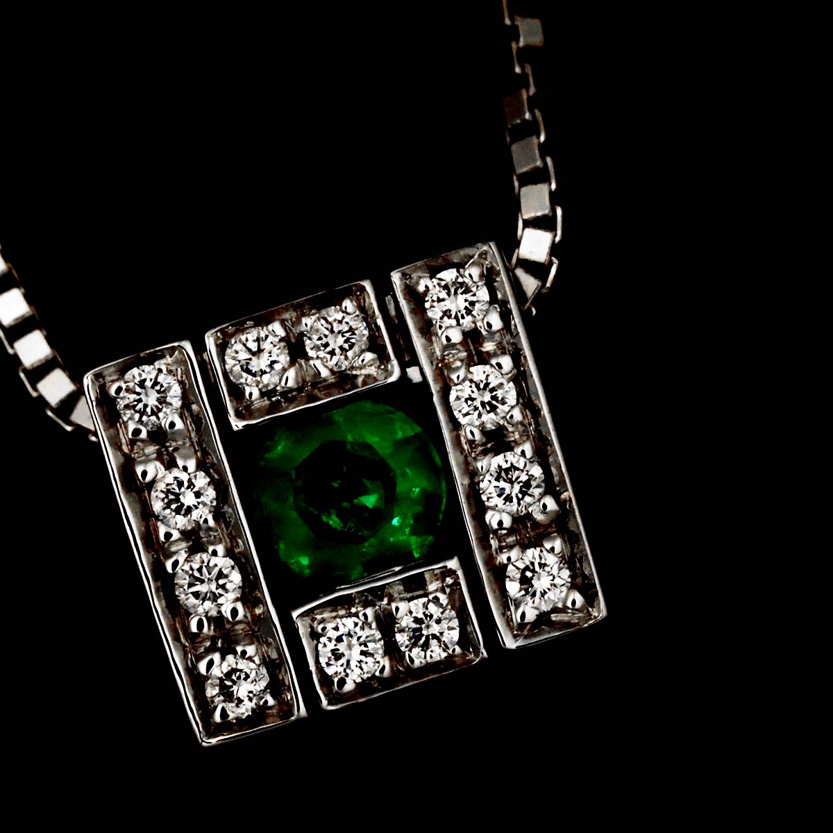 Belle Epoque Emerald Diamond Necklace 18K WG 750