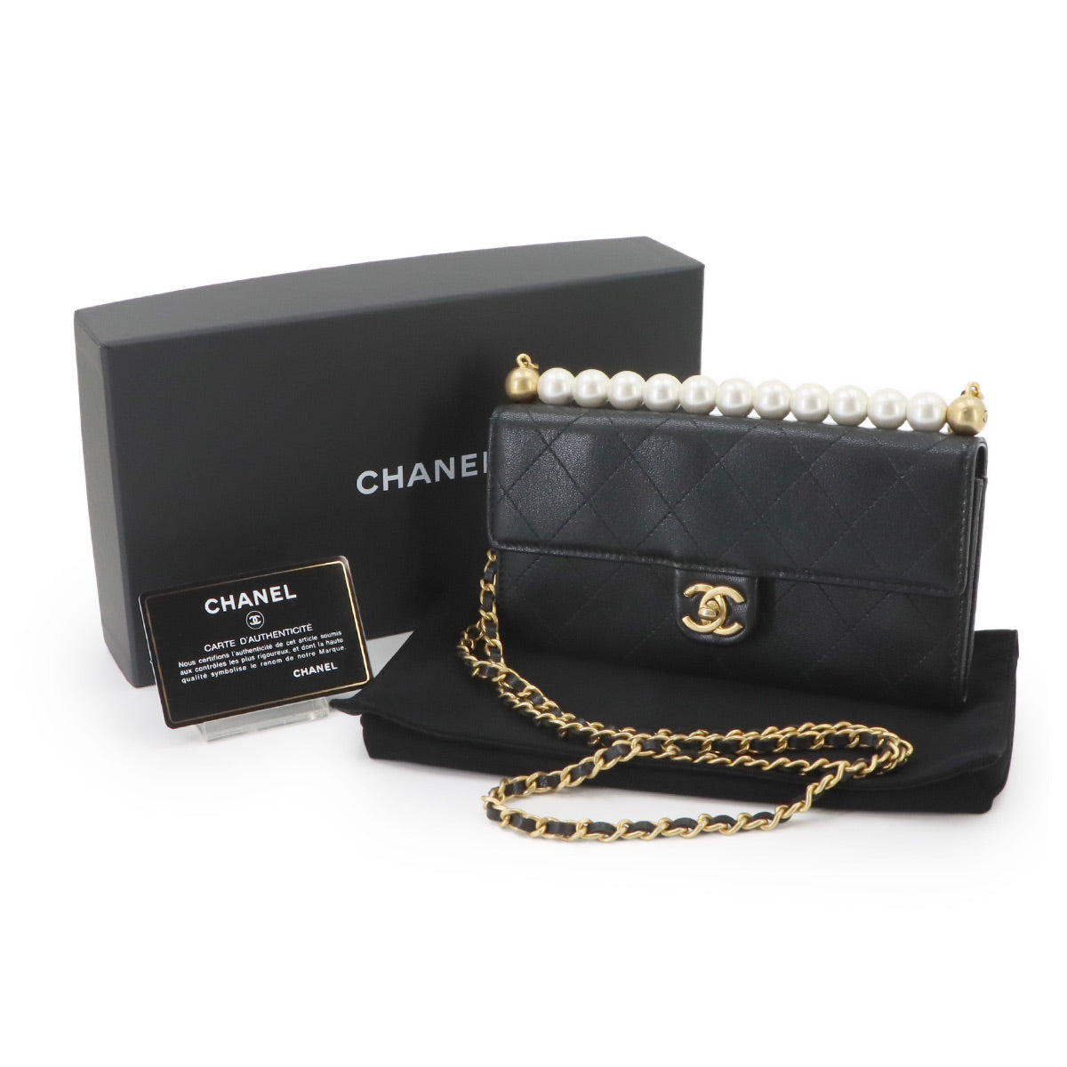 Matelasse Chain Wallet Pearl motif Leather Black AP1001 Purse