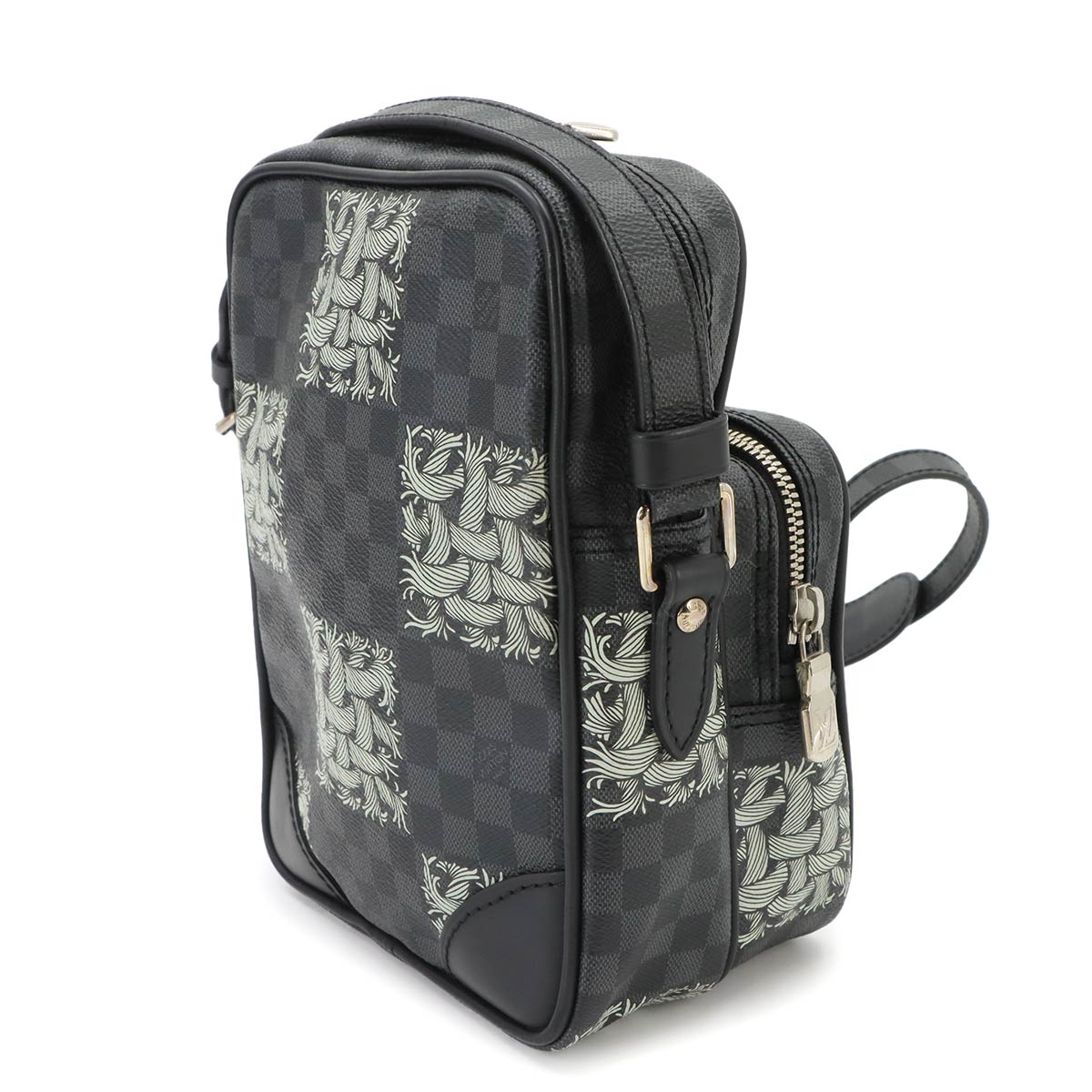Damier Graphite Christopher Nemeth Amazon Shoulder Bag