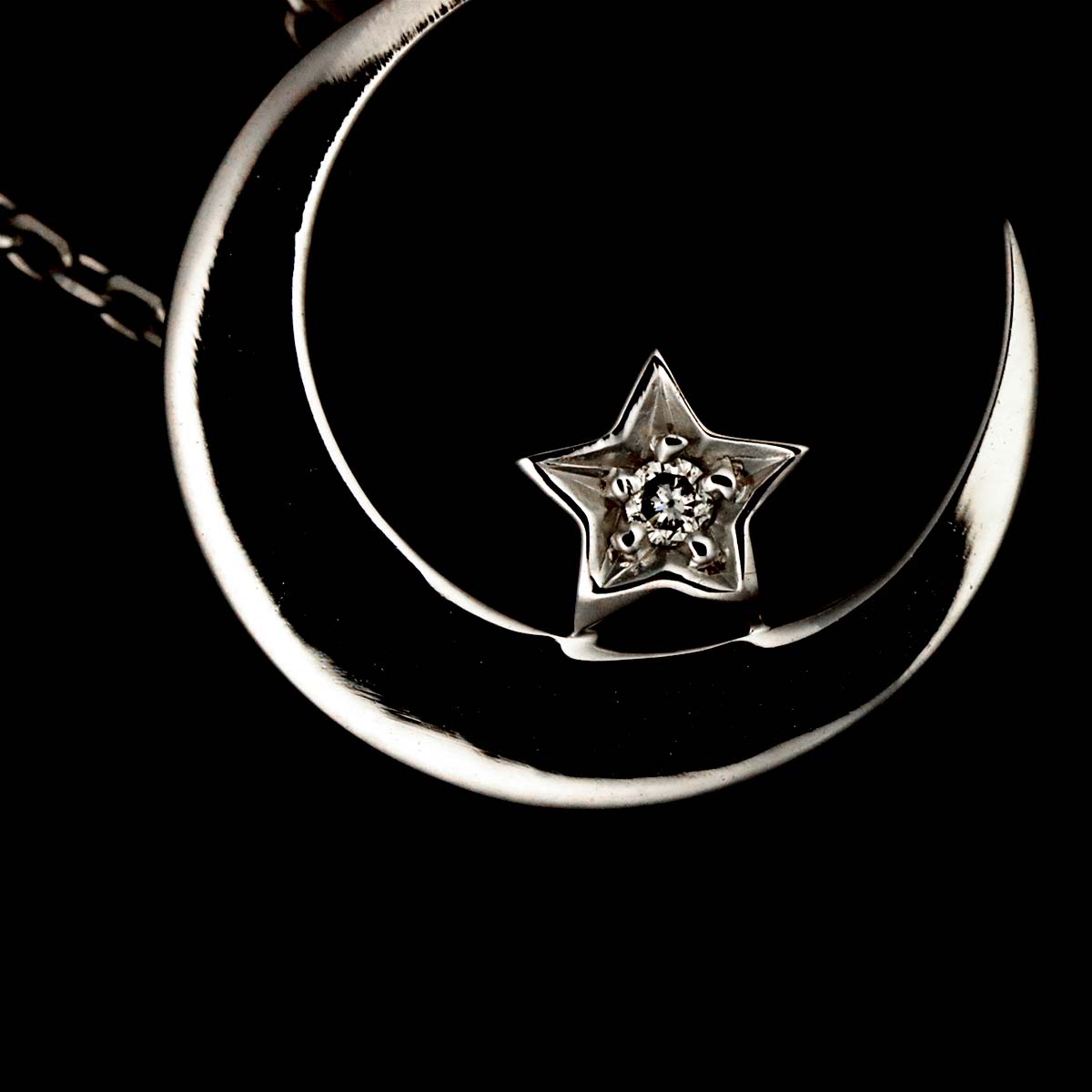Diamond Necklace 18K WG 750