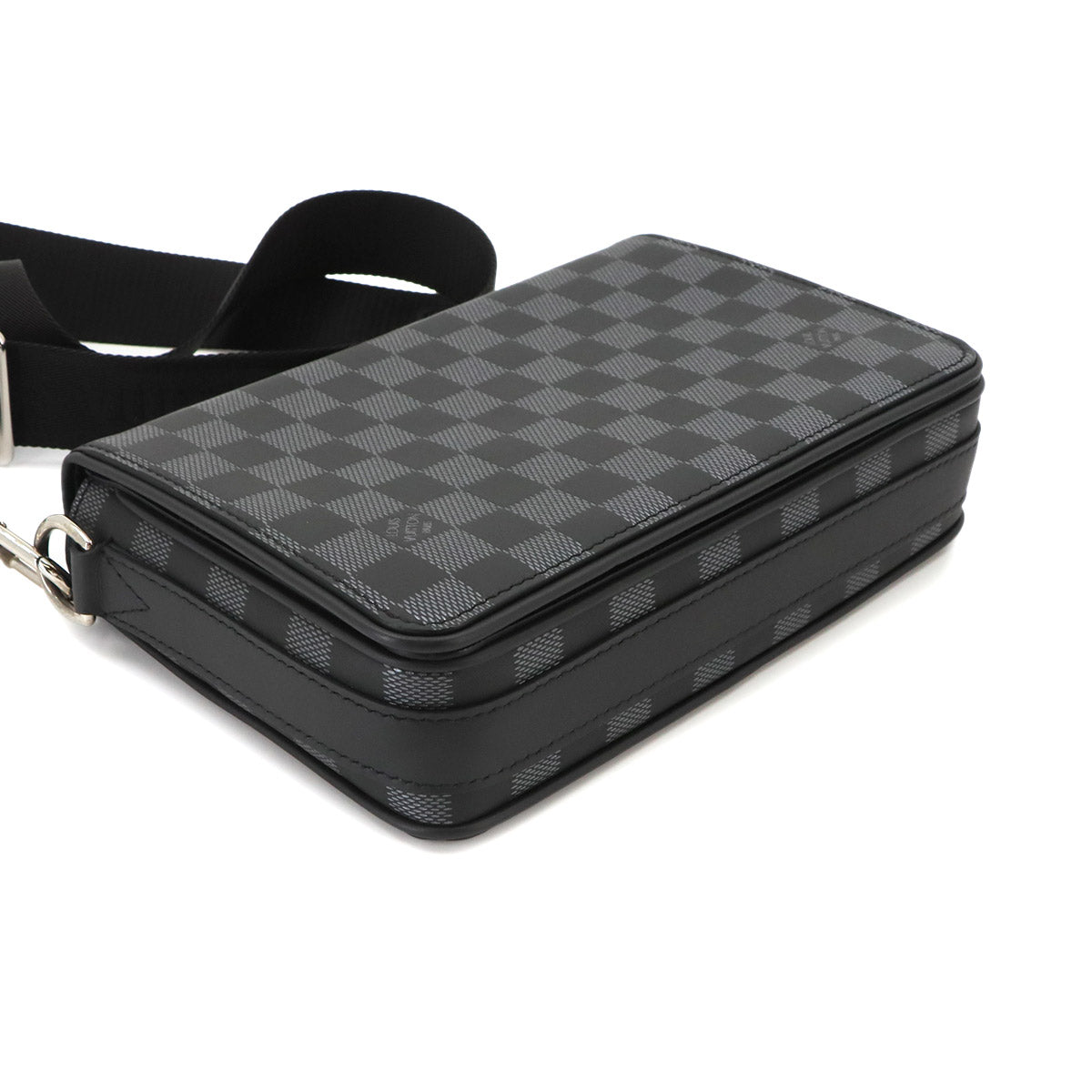 Damier Infini Studio Messenger Leather Bag N50007